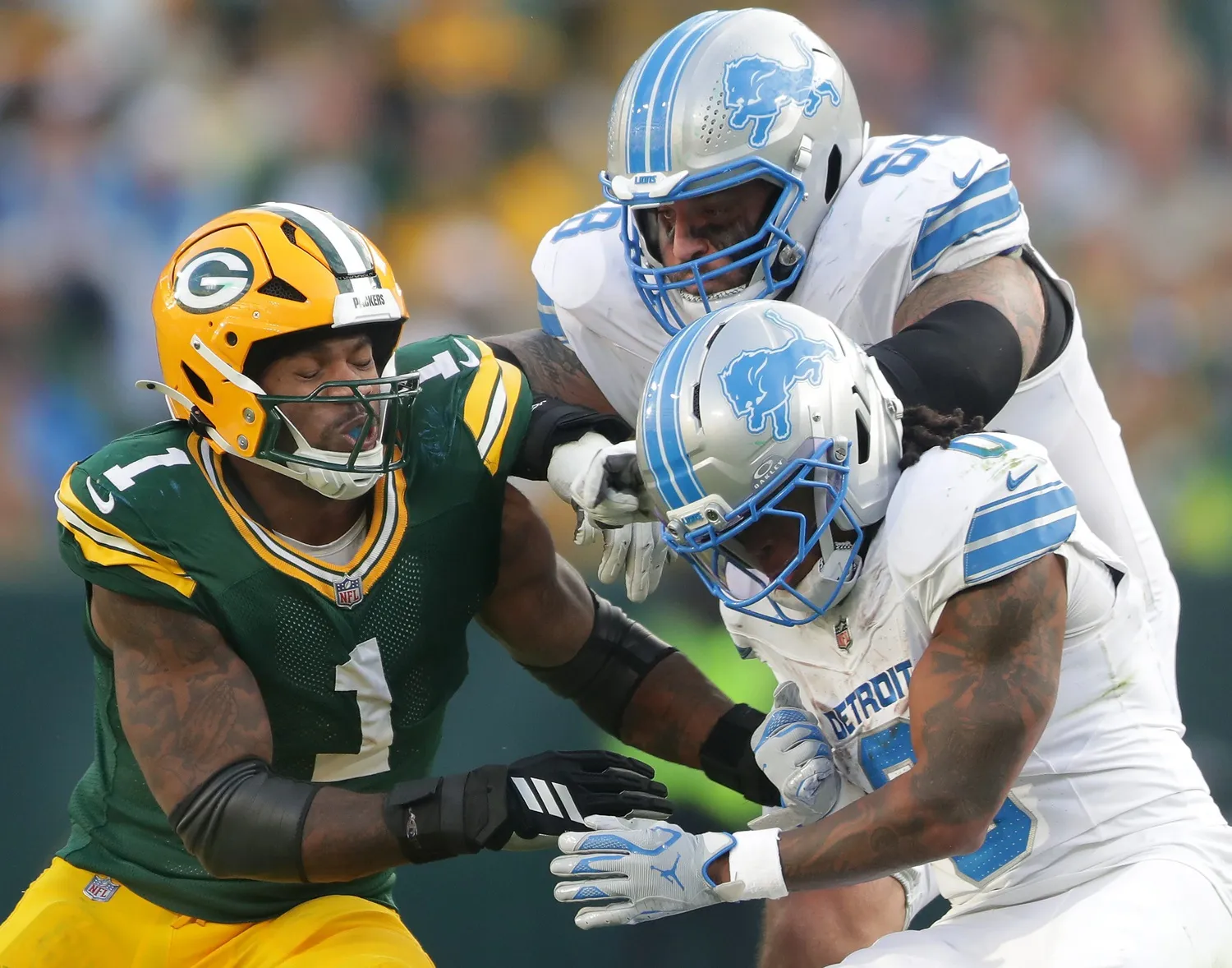 Packers and Lions Set for Historic Thanksgiving Showdown with Micah Parsons in Spotlight