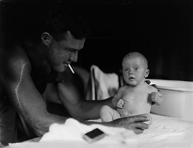 Collins, Tudor Washington, 1898-1970, photographer on Wikimedia Commons 