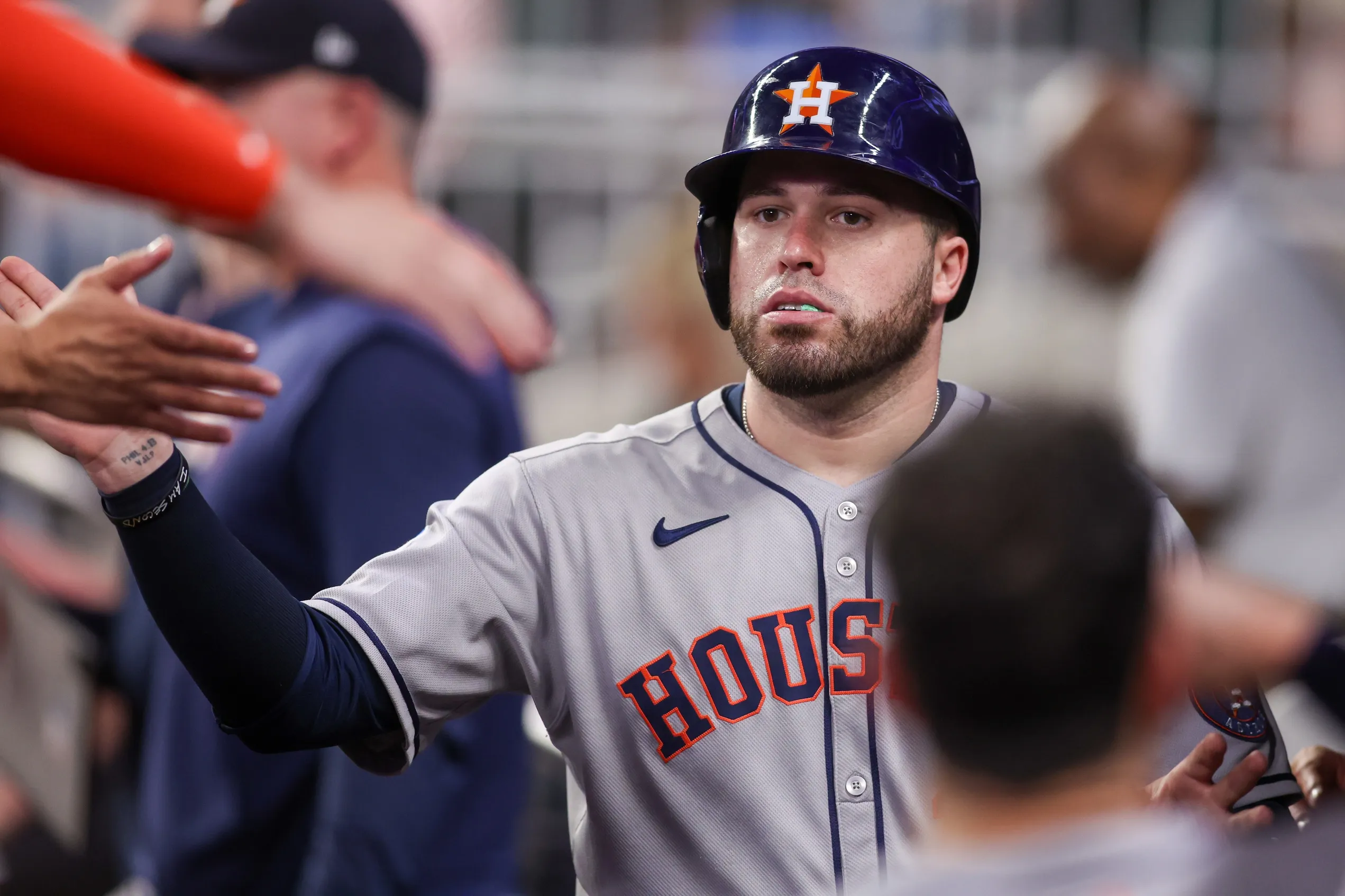 Twins Add Veteran Catcher Victor Caratini in Quiet Offseason Move