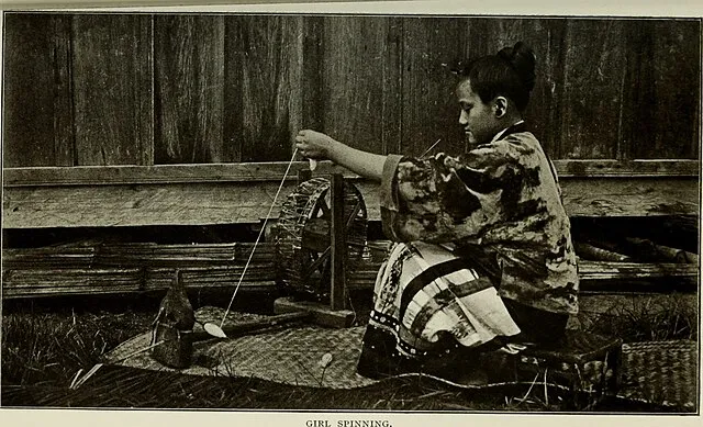 Milne, Leslie on Wikimedia Commons