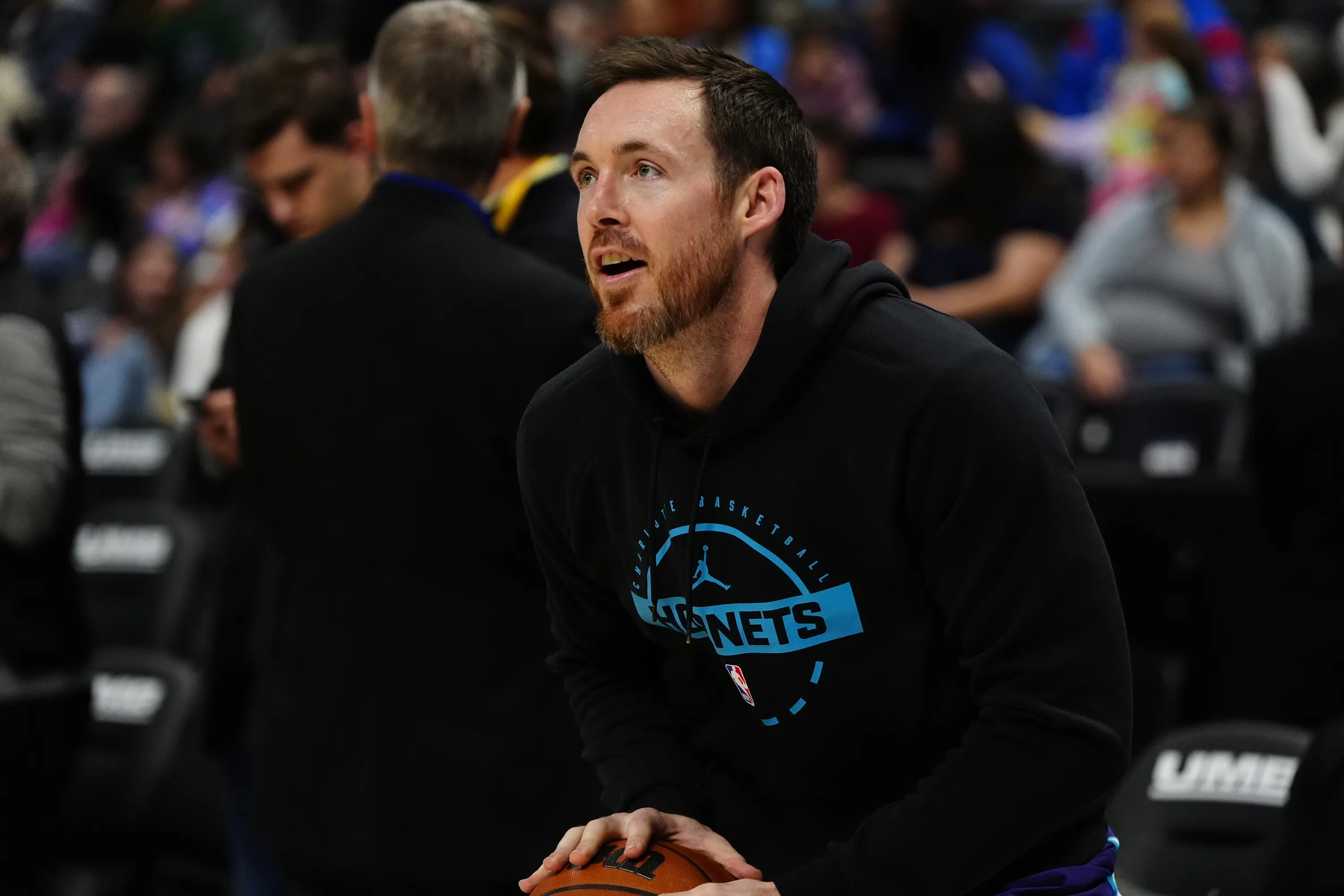 Hornets Extend Winning Streak to Seven as Connaughton’s Hair Reveal Highlights Team Chemistry