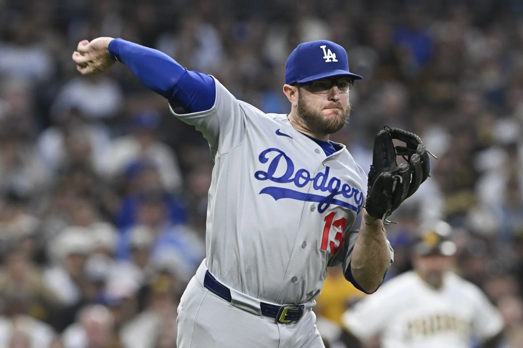 Dodgers Get Positive X-Ray News on Max Muncy After Wrist Scare in Loss