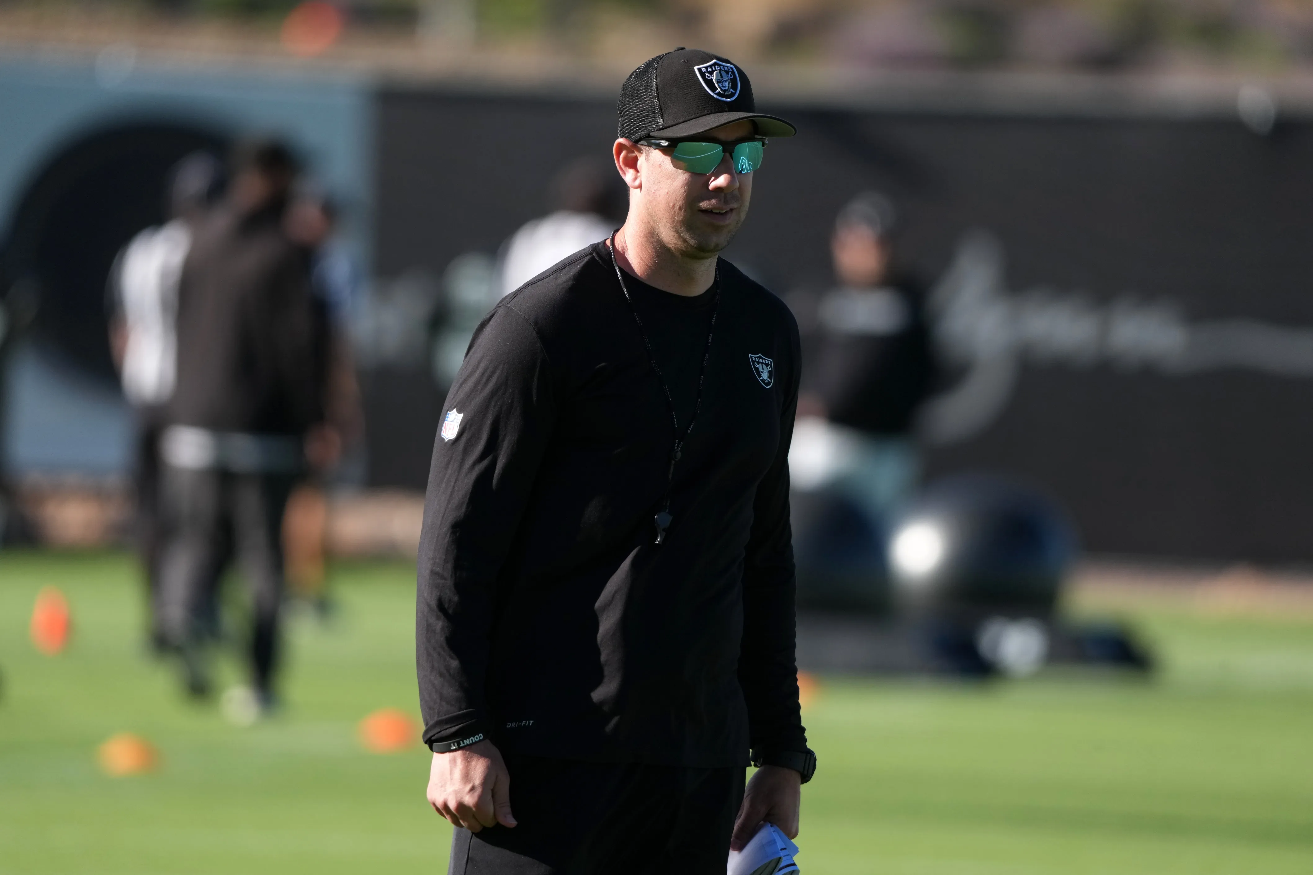 Raiders Coach Klint Kubiak Rejects Kirk Cousins Mentor Narrative With Mendoza