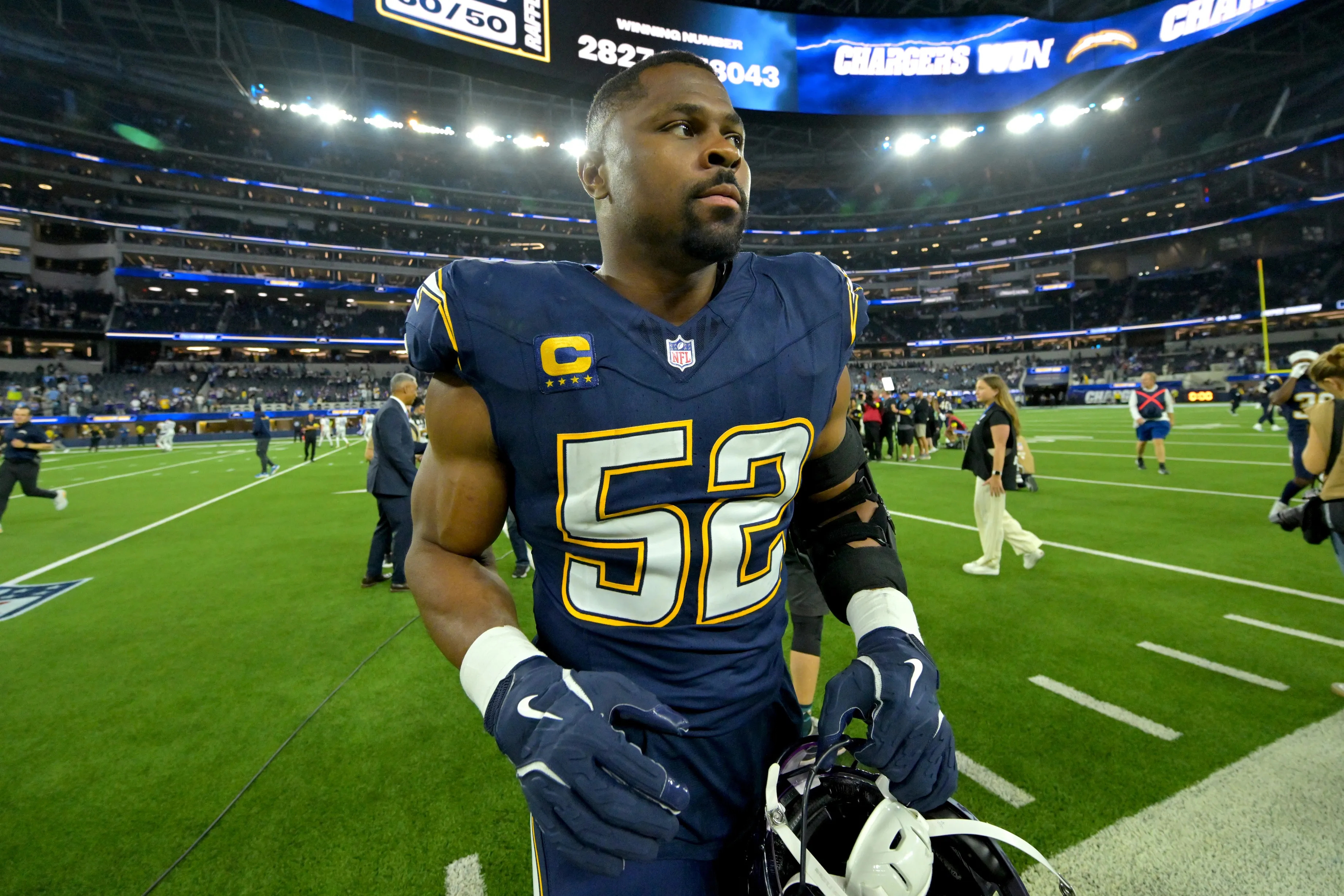 Chargers Retain Khalil Mack on One-Year, $18 Million Deal