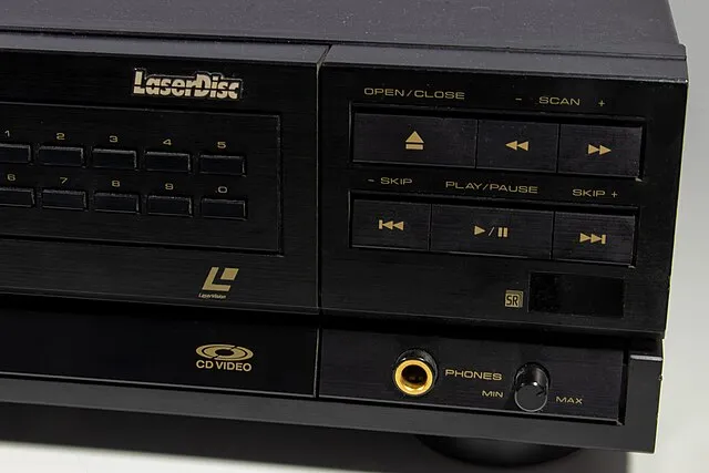 14 Gadgets Families Loved in the 1990s That Felt Futuristic Then