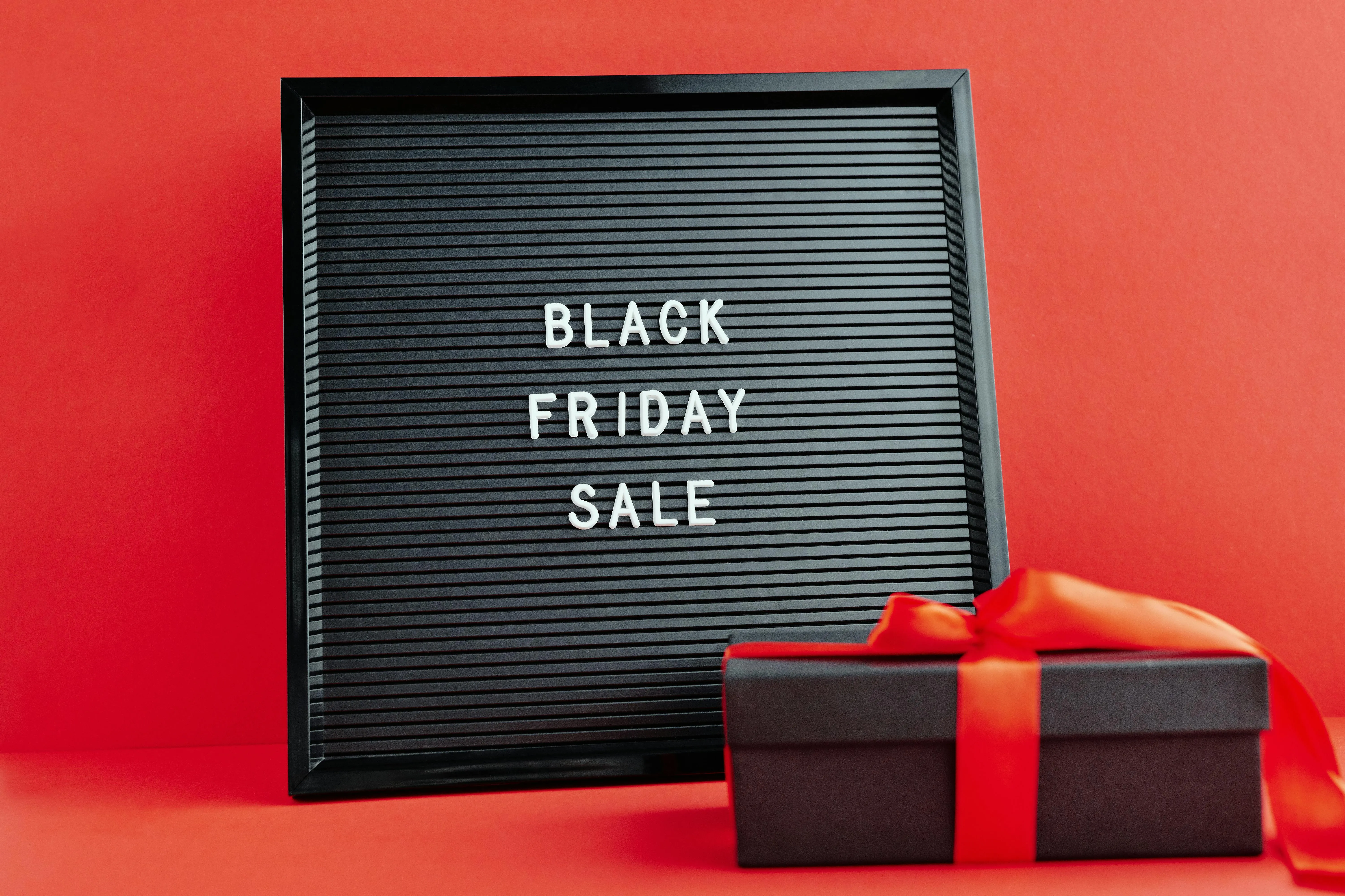 10 Black Friday Shopping Teams Families Formed