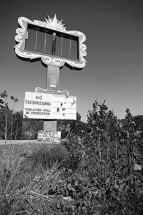 Photolitherland on Wikimedia Commons