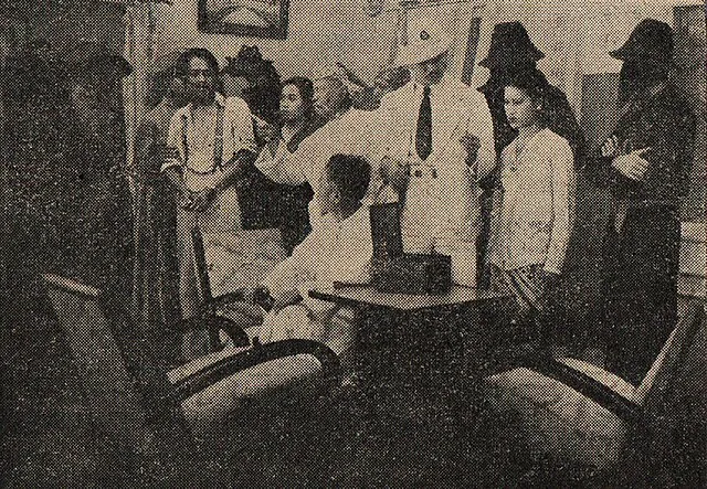Populair's Film on Wikicommons
