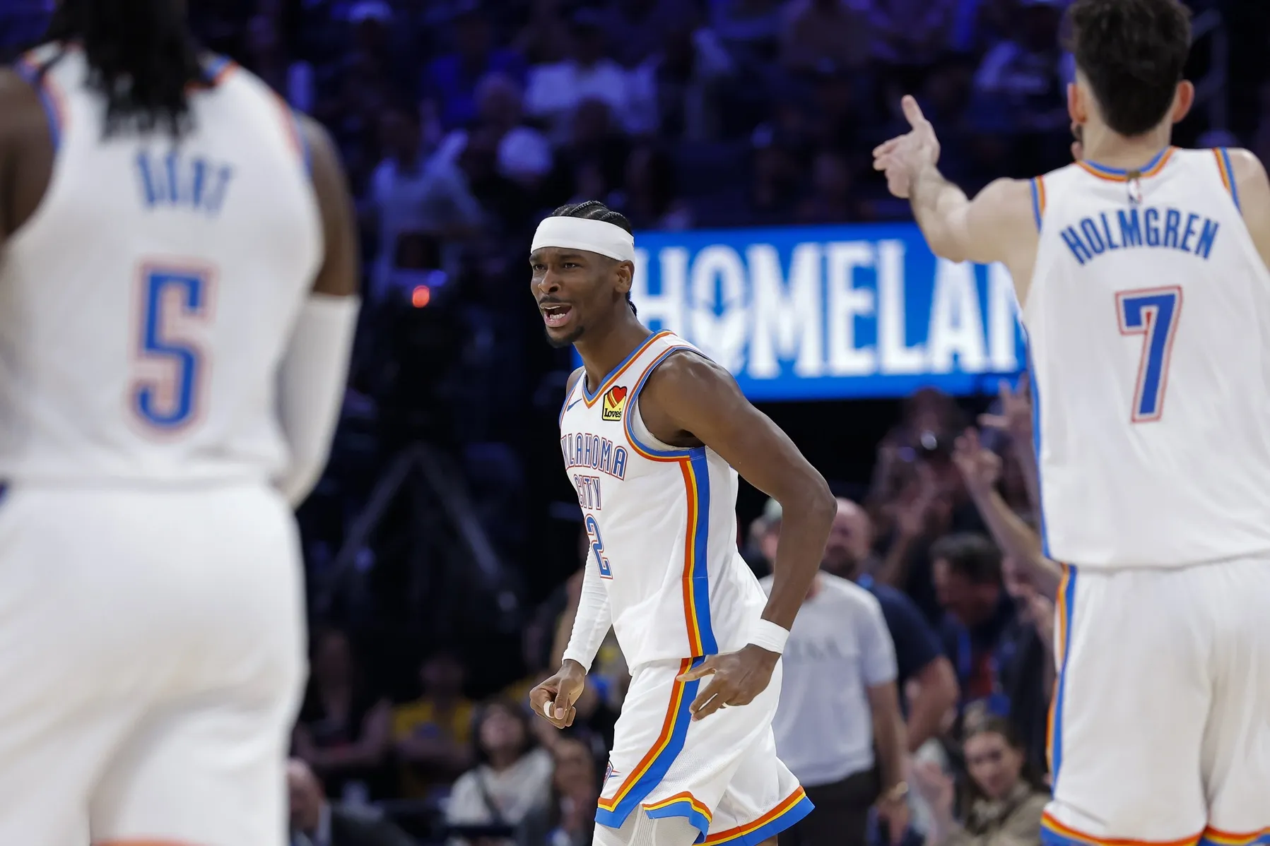 Thunder Surge Late as Gilgeous-Alexander Leads Win Over Knicks