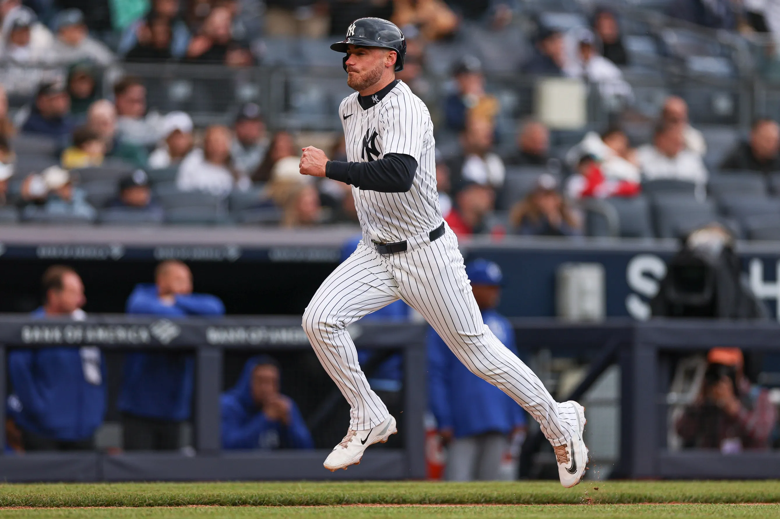 Cody Bellinger Powers Yankees’ Offensive Surge in 13-4 Win Over Royals