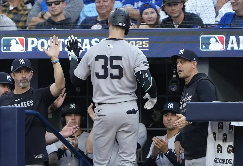 Mets Explore Key Additions to Rebuild Outfield for 2026