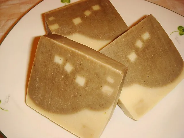 Chia Wei Ku on Wikimedia Commons