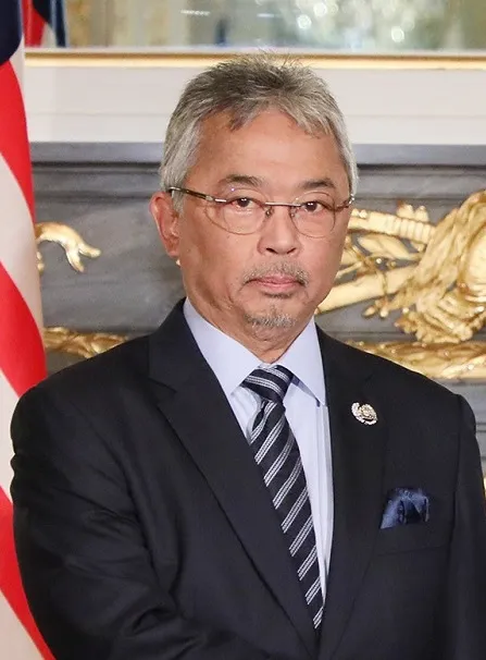 首相官邸ホームページ from Wikipedia