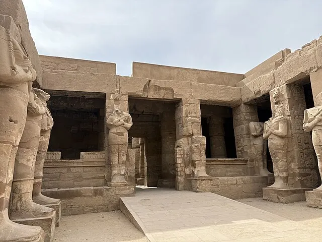 ولاء on Wikimedia Commons