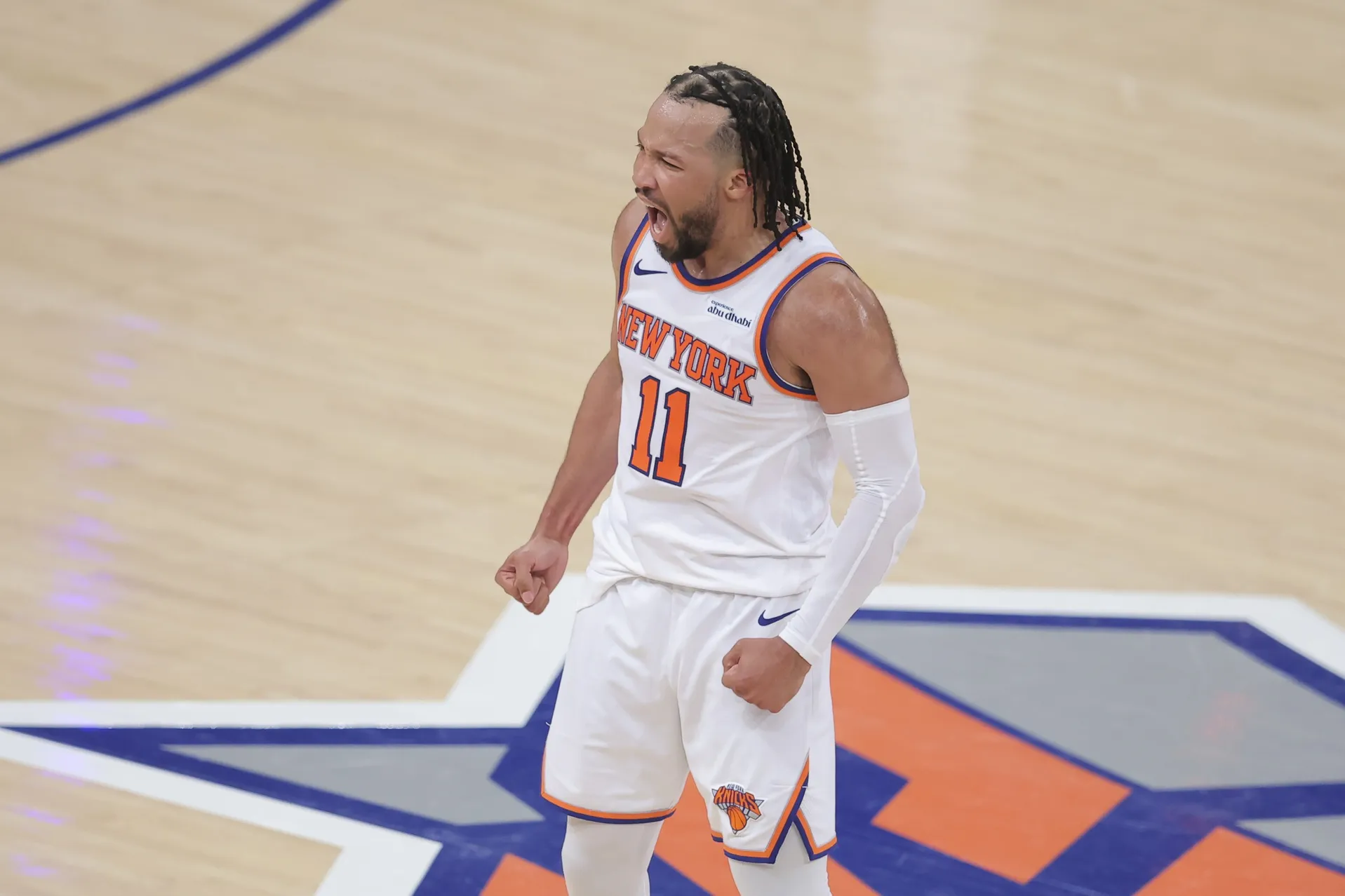Knicks Rally From 22 Down Behind Brunson to Stun Cavaliers in Game 1
