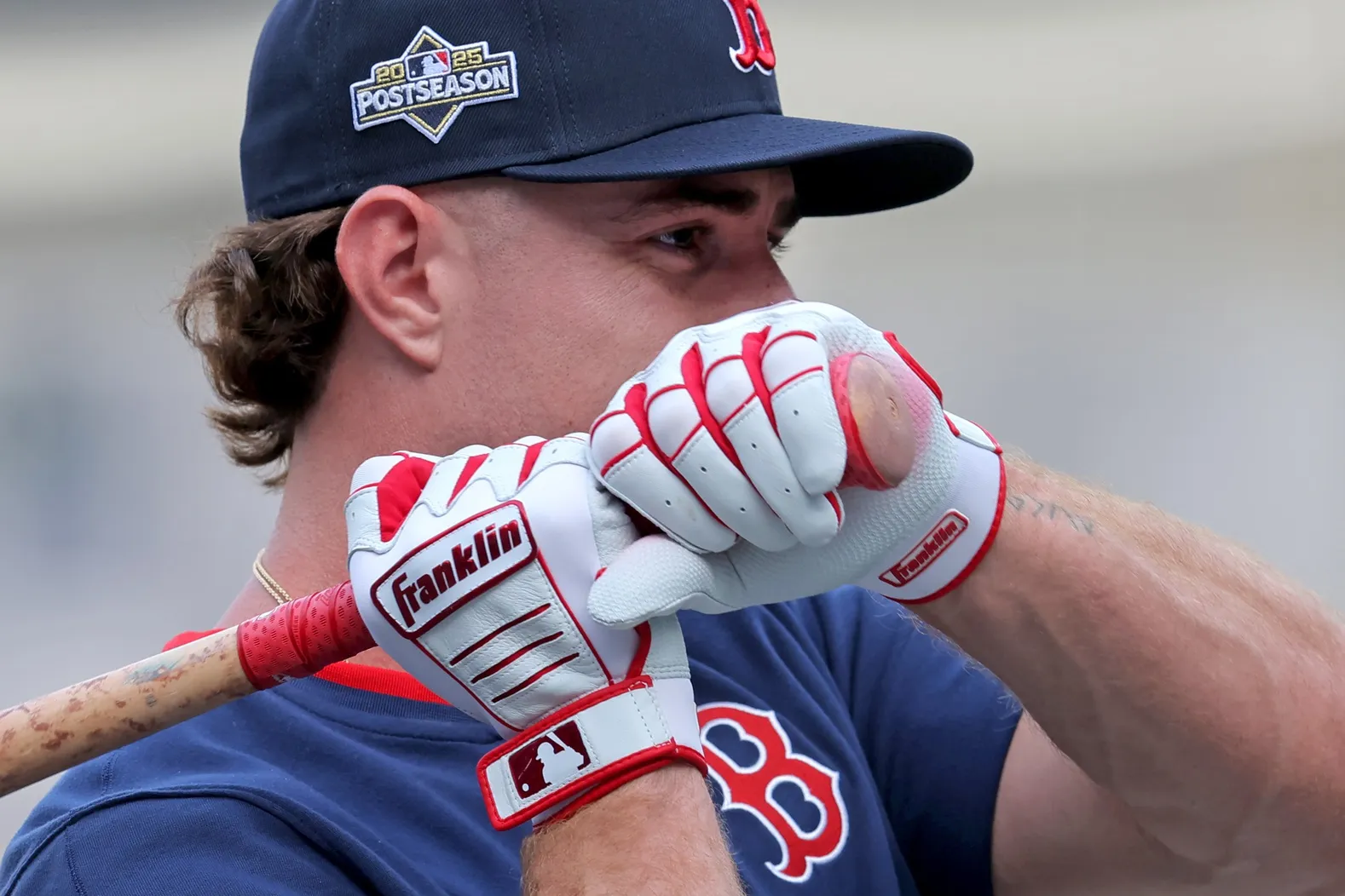 Romy Gonzalez Battles Shoulder Discomfort Ahead of Red Sox Spring Training