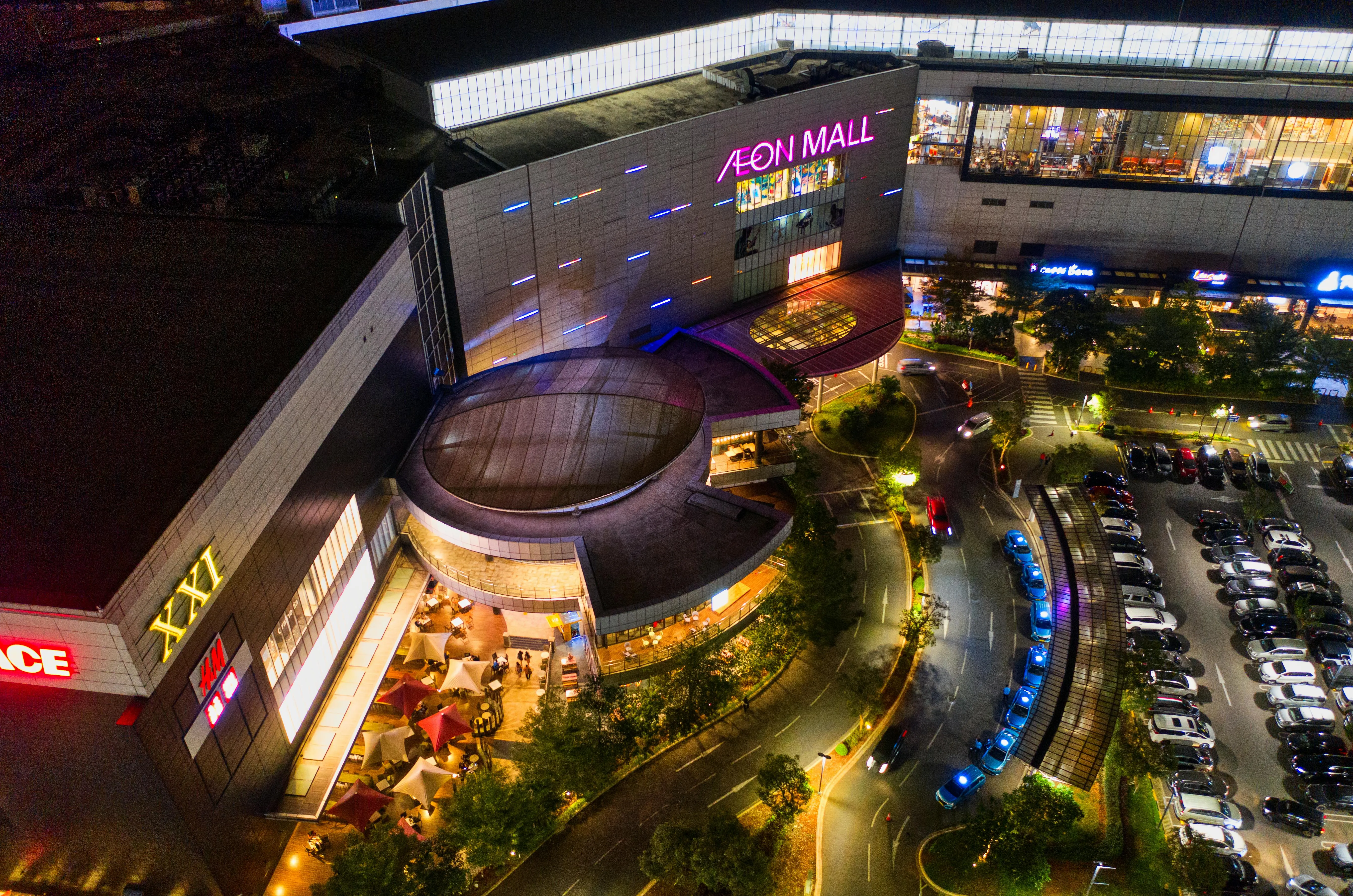 14 Local Stores That Were Destroyed by the Big Box Boom