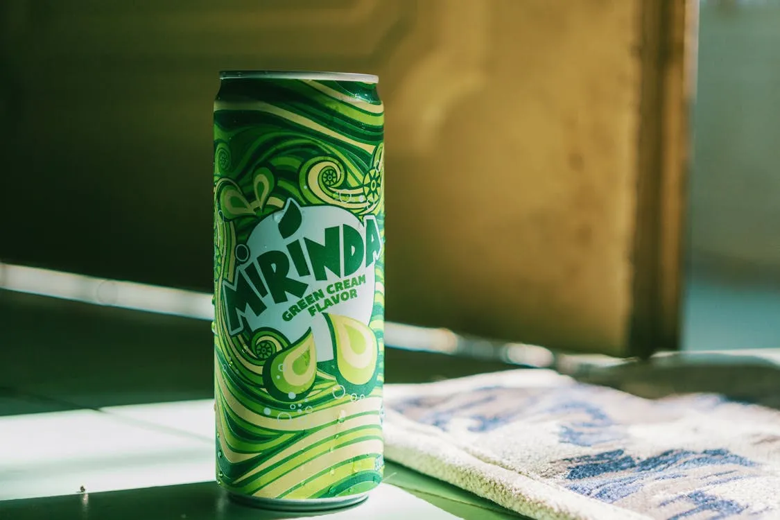 15 Discontinued Soda Brands from the ’90s You Forgot About
