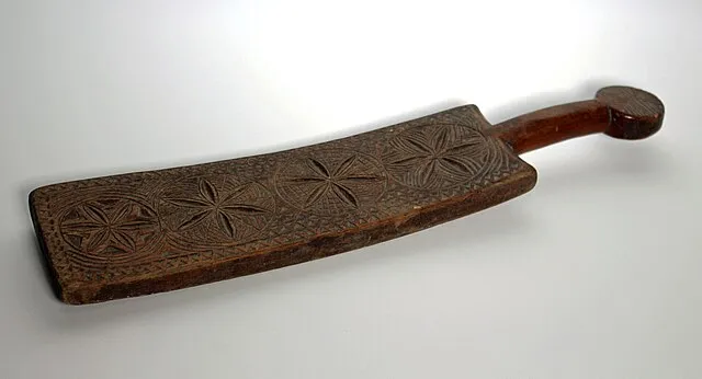 wooden paddle on Wikimedia Commons