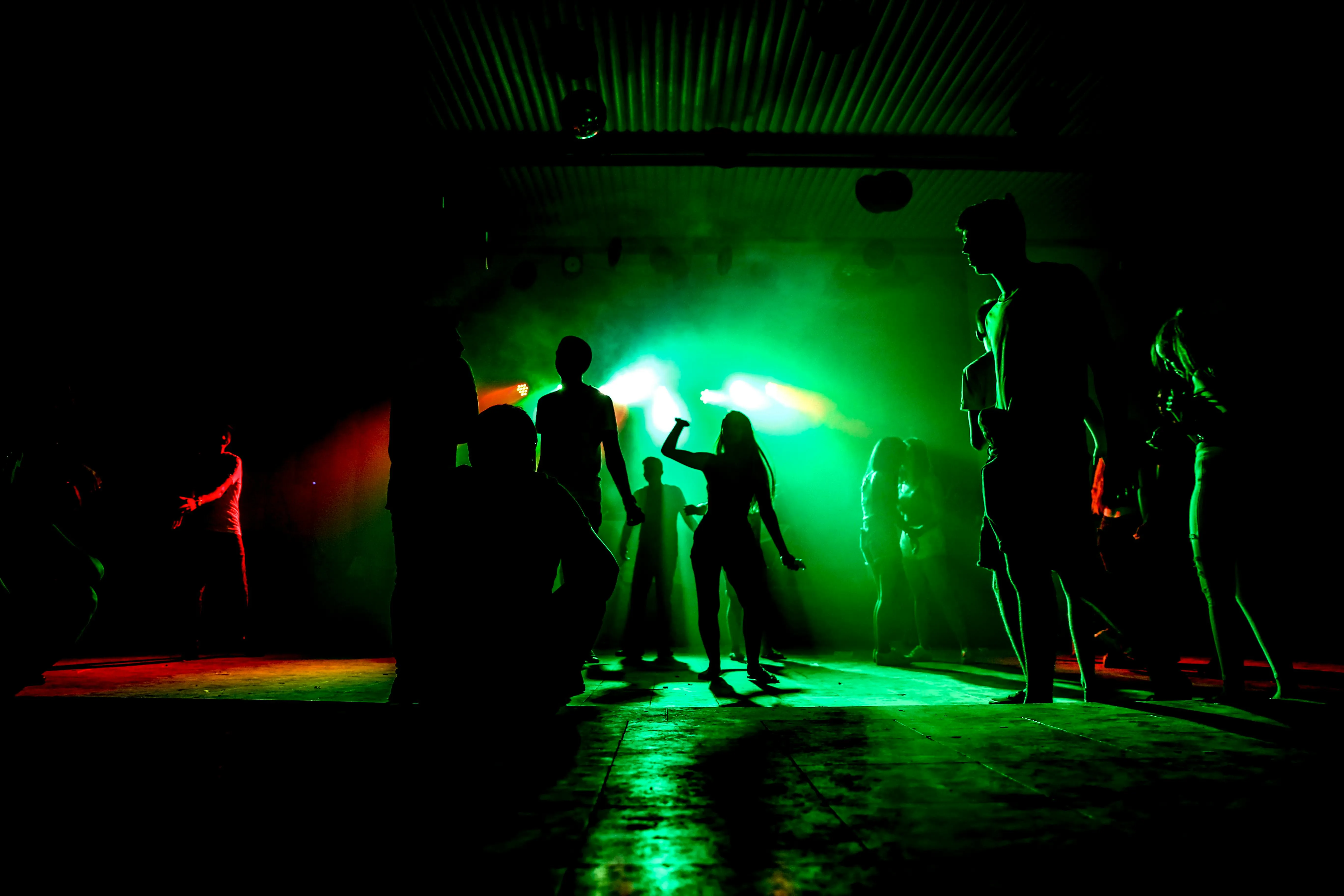 15 Social Habits From the 1970s That Disappeared