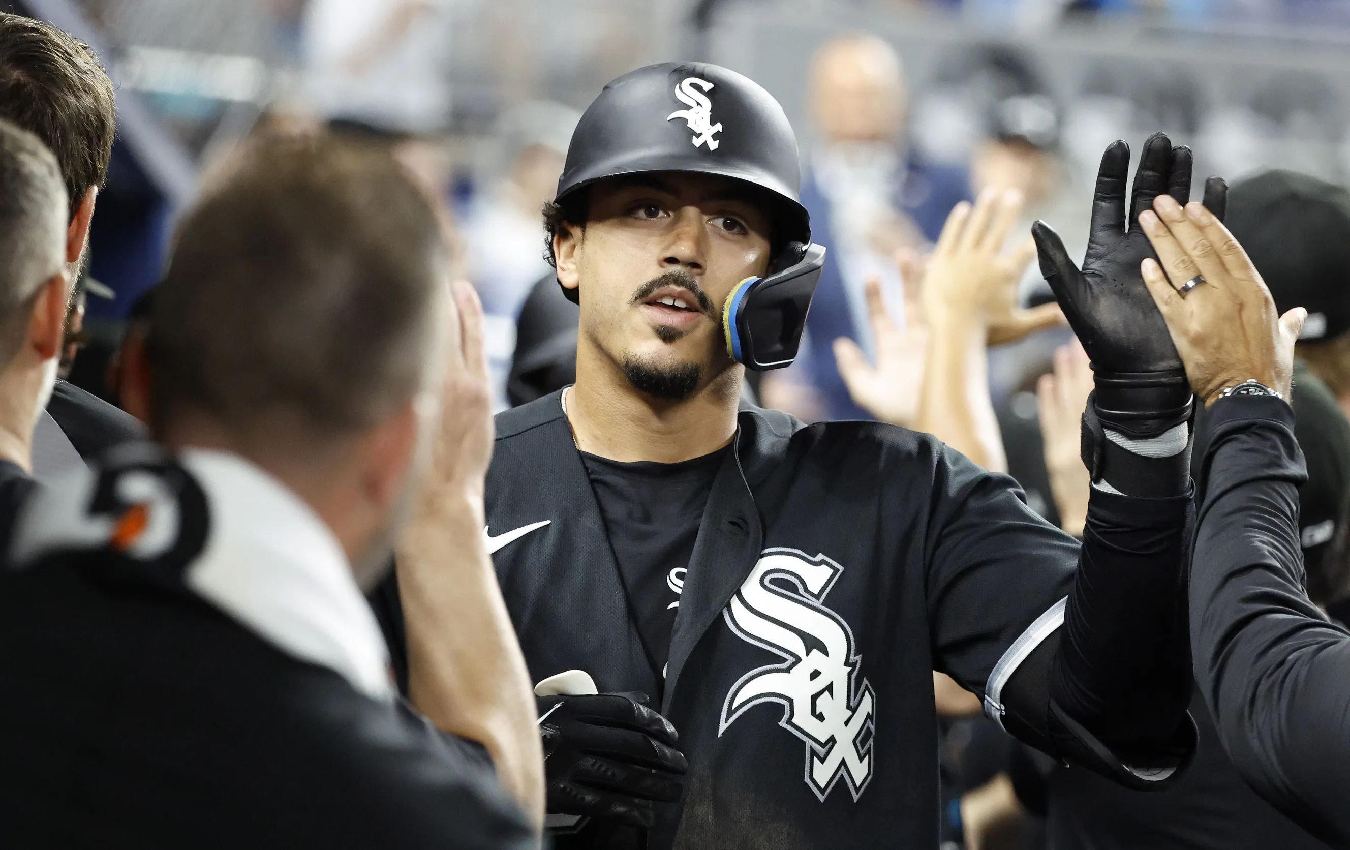 Miguel Vargas Powers White Sox Past Marlins in Emotional Miami Return