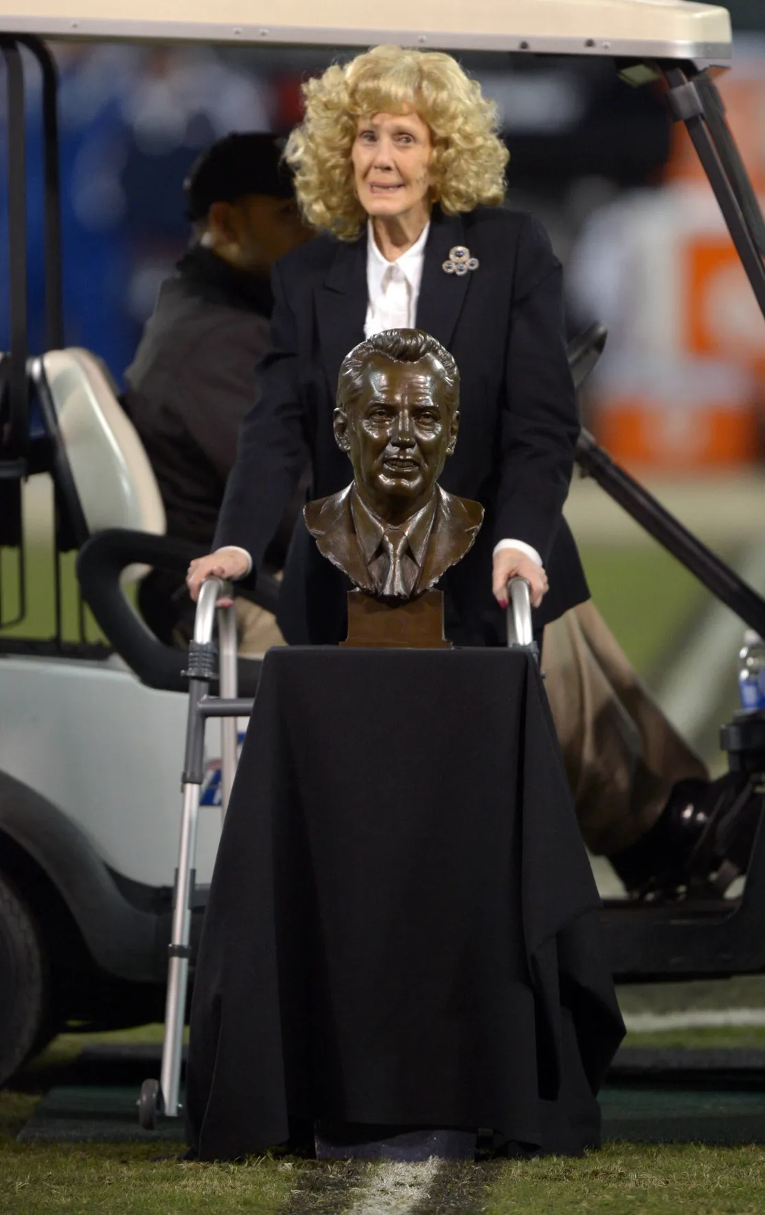 Carol Davis, Raiders Part-Owner and Widow of Al Davis, Dies at 93