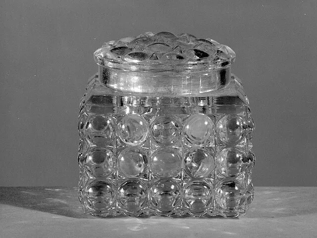Richards and Hartley Flint Glass Co on Wikicommons