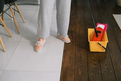 16 Household Routines From the 1960s That Disappeared
