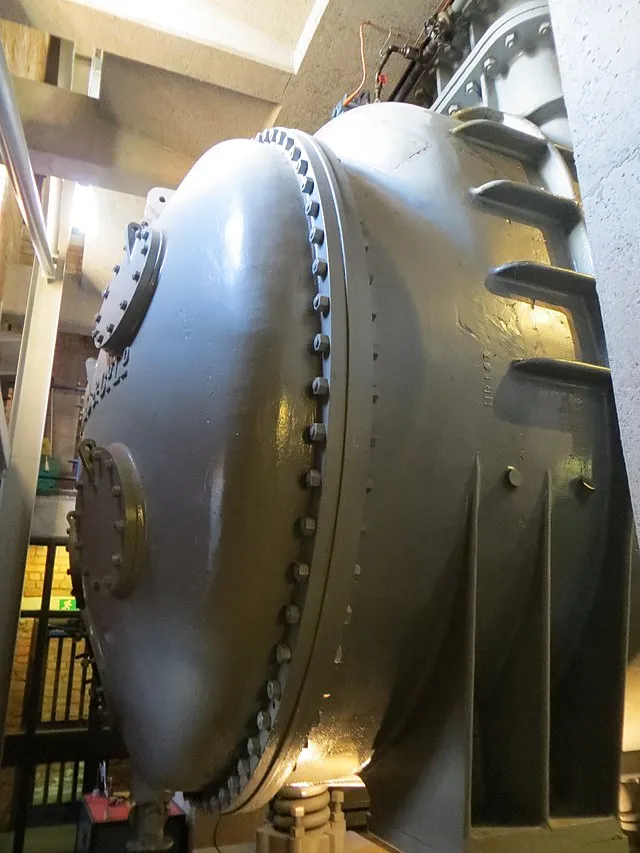 Alex Liivet from Chester, United Kingdom on Wikimedia Commons