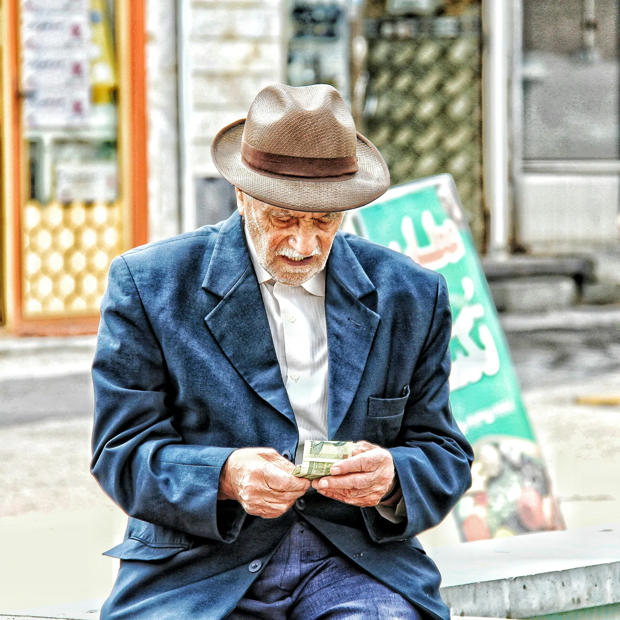 Maghsoud Moradi on Unsplash