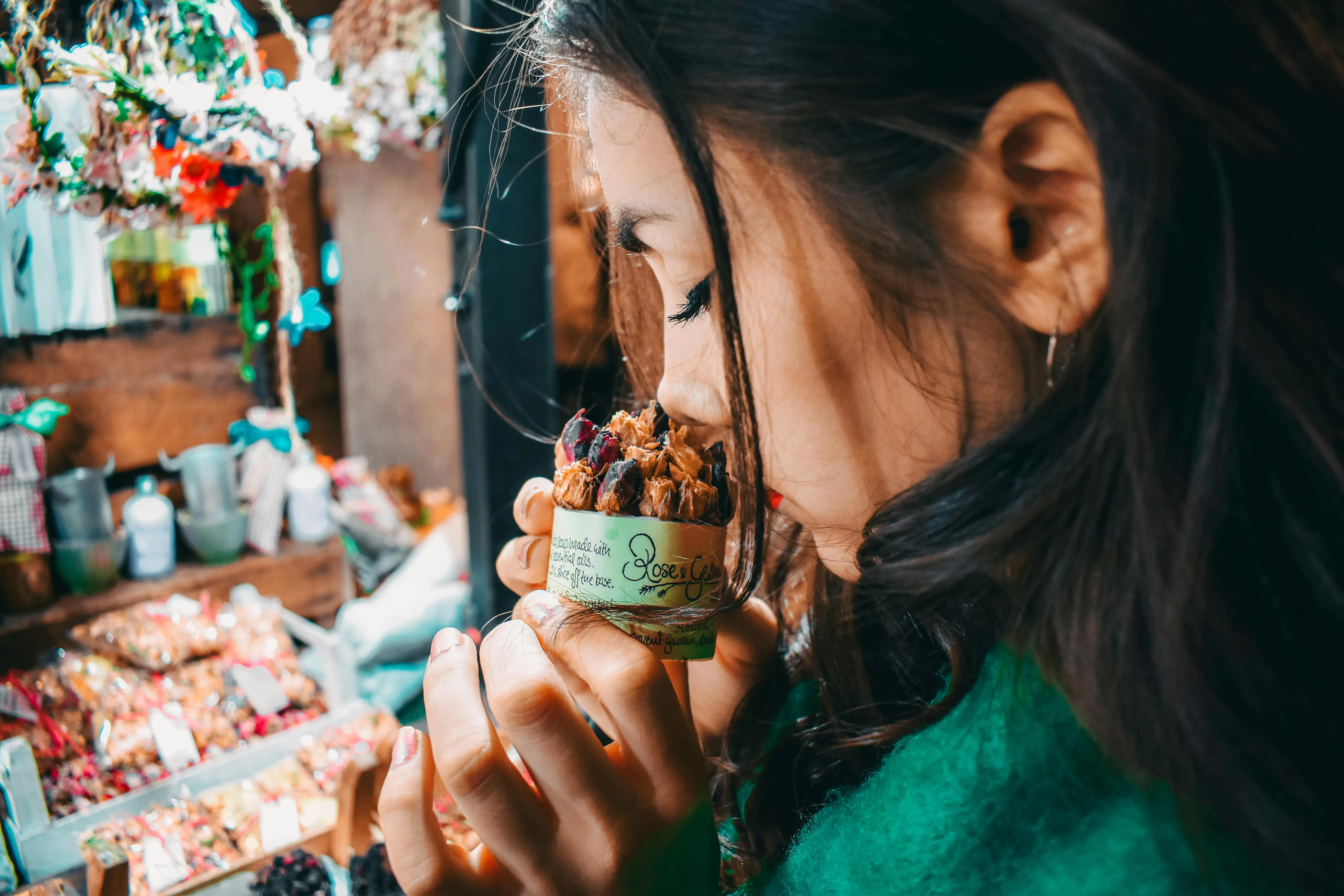 14 Nostalgic Scents You’d Recognize Instantly