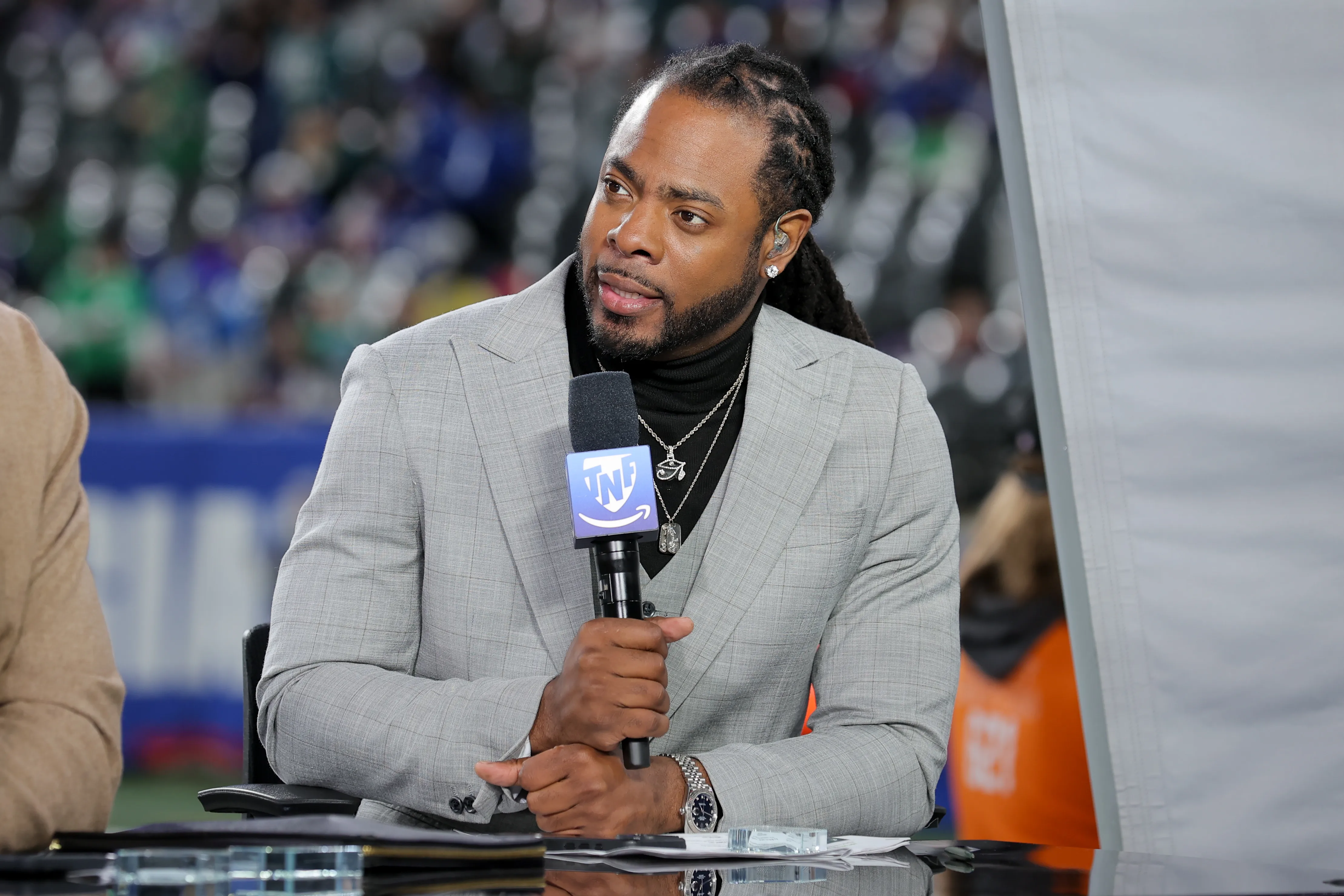 “We gotta check what’s in their cup,” Richard Sherman tears into idea of Kyle Shanahan being on the hot seat