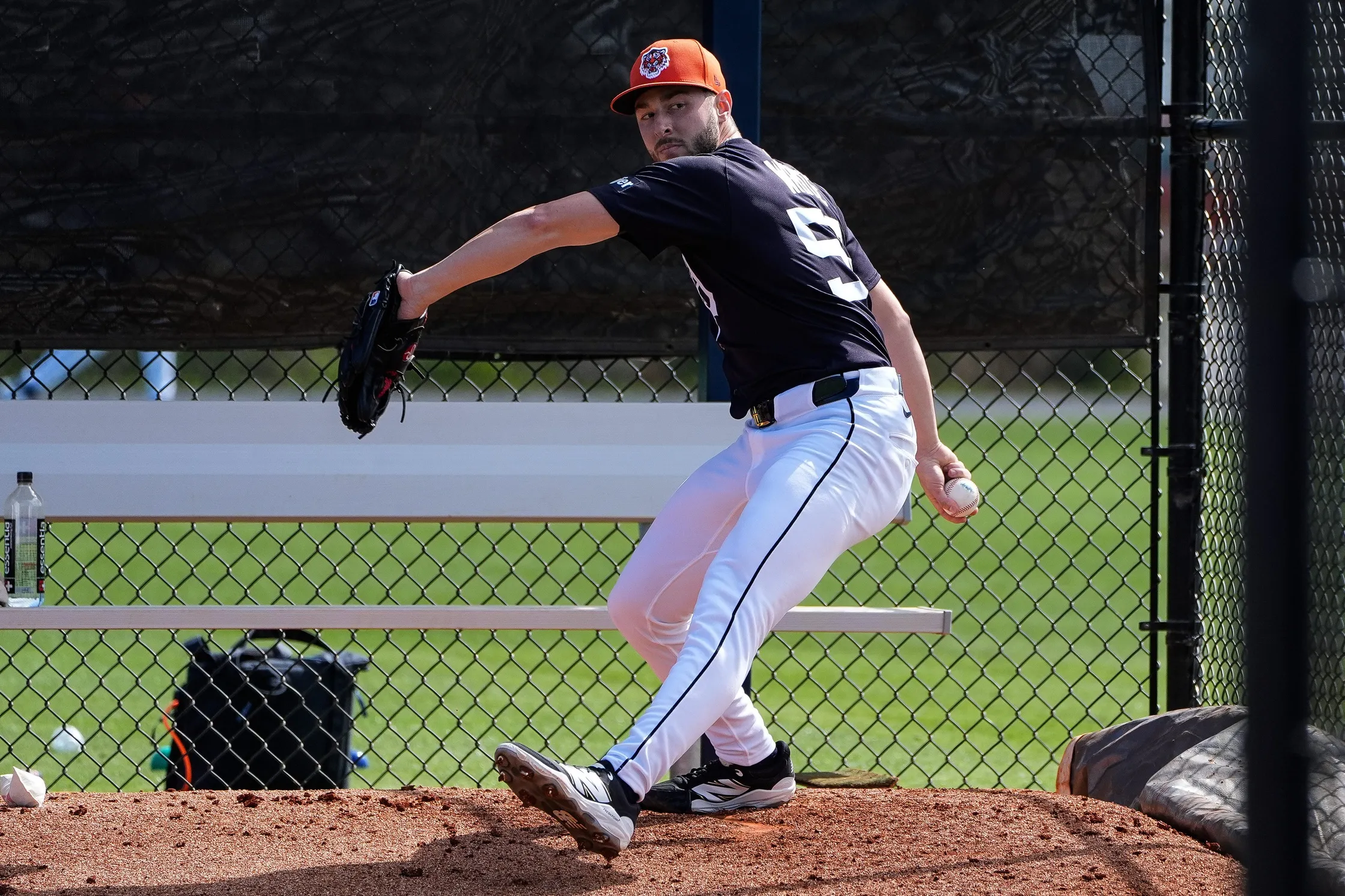 Seattle Mariners Bolster Bullpen with Signing of Brendan White
