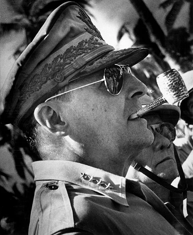 Photo of General Douglas MacArthur from https://www.archives.gov/research_room/research_topics/world_war_2_photos/world_war_2_photos.html on Wikimedia Commons 