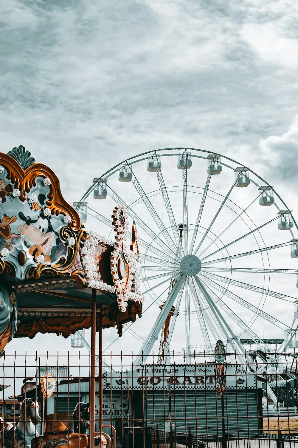 16 Forgotten Amusement Park Attractions from the Past