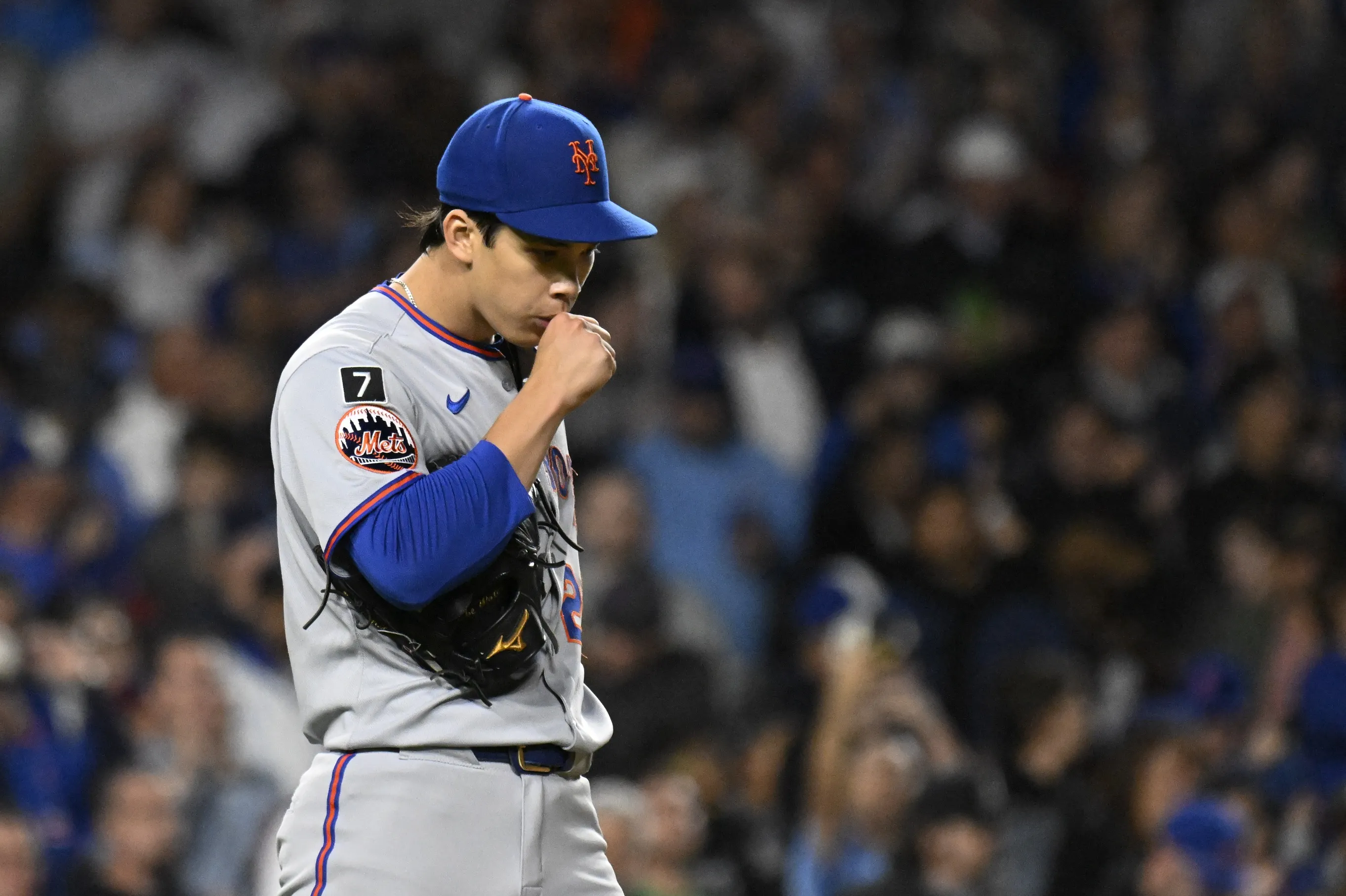 Mets Open Trade Talks on Jonah Tong as Offseason Strategy Shifts Toward Proven Pitching