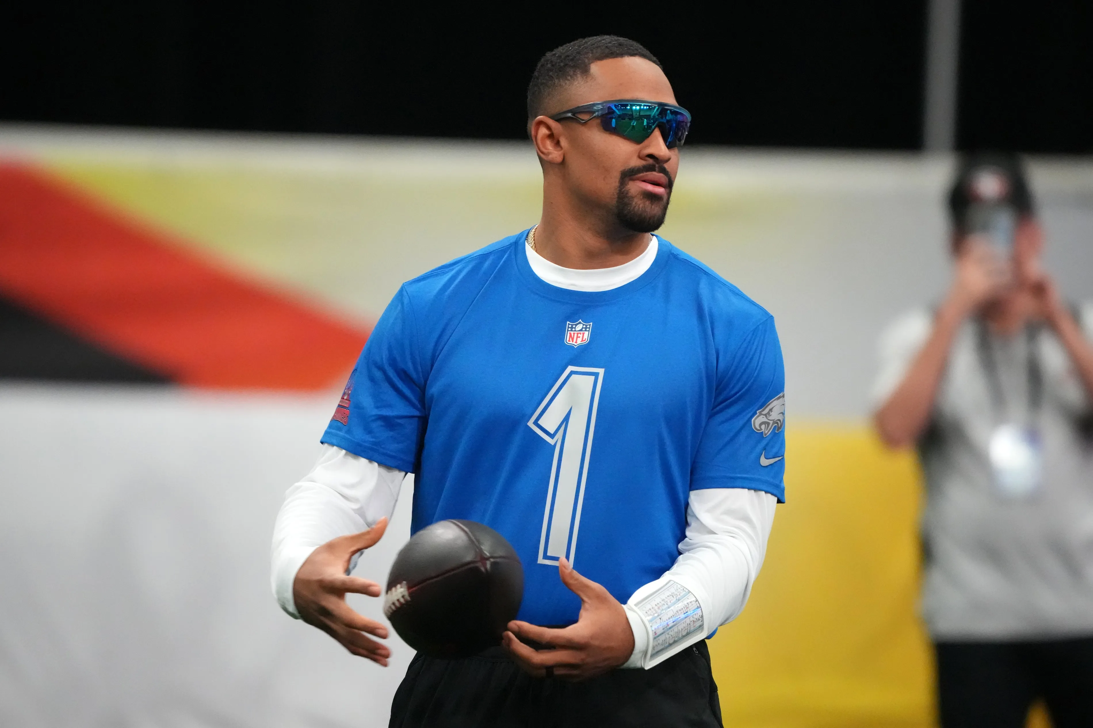 Jalen Hurts Earns High Praise for Leadership From Former Eagles Receiver
