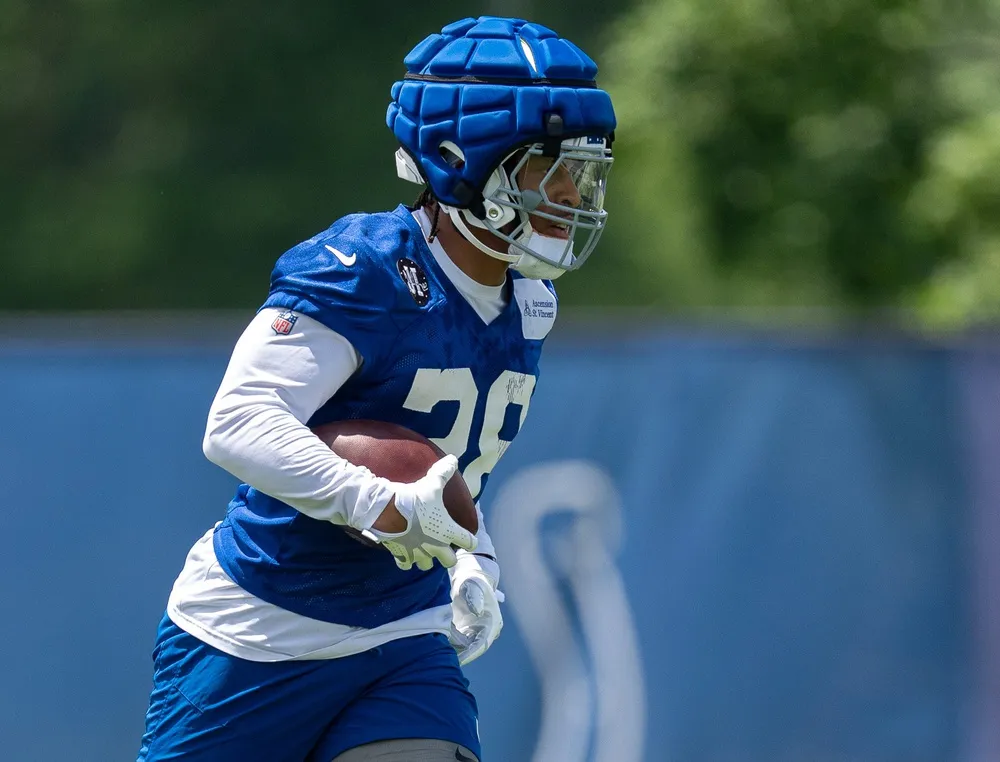 Bears Could Become NFC Favorites by Trading for Colts Star Jonathan Taylor