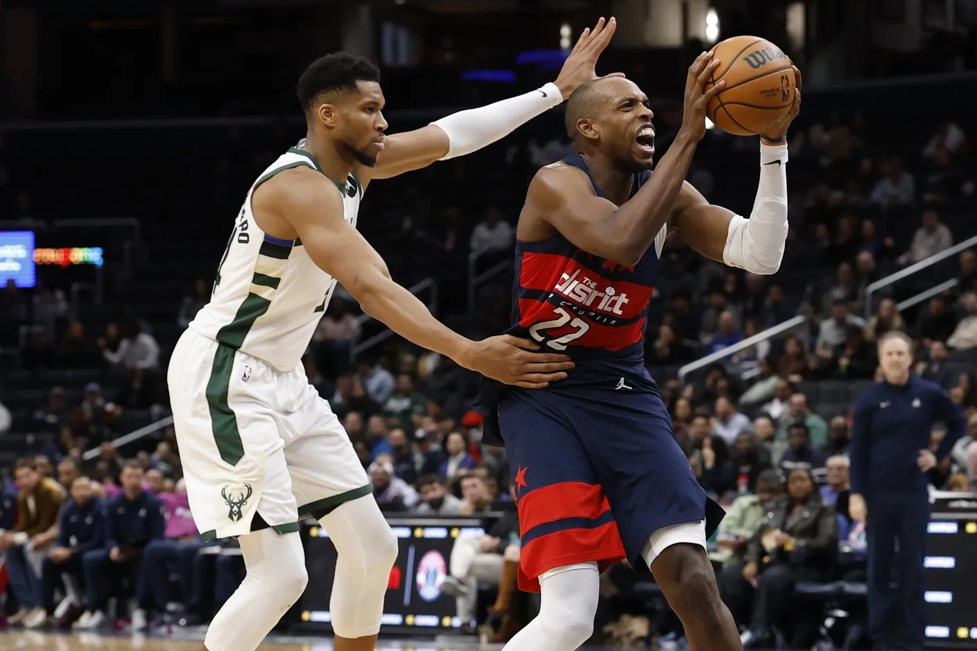 Middleton’s Status Looms as Wizards Face Injury-Heavy Test vs. Hawks