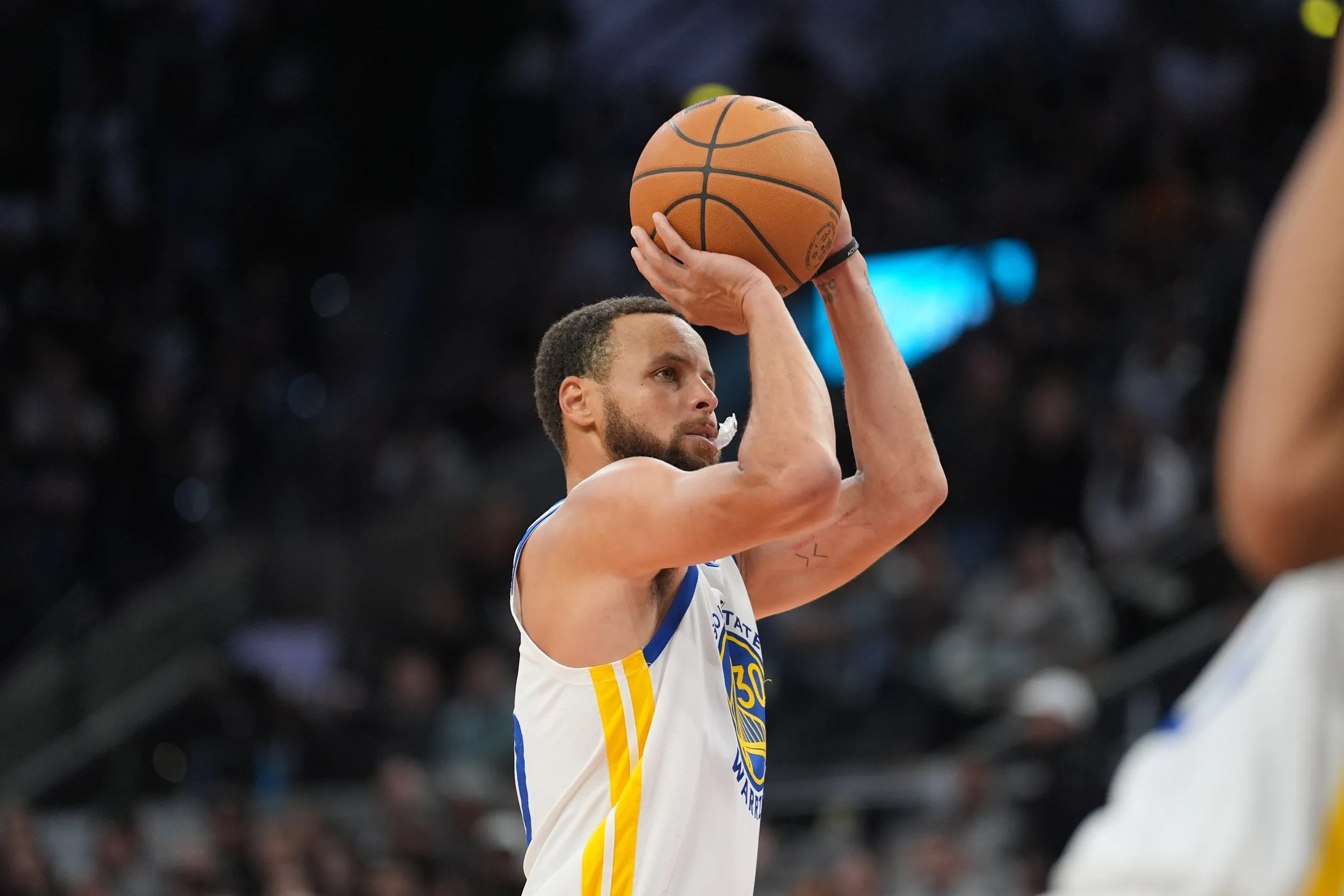 Curry’s 46 Points Spark Warriors’ Rebound Win After Turbulent 24 Hours