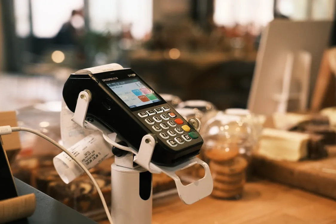 10 Store Loyalty Programs Everyone Used to Carry Around