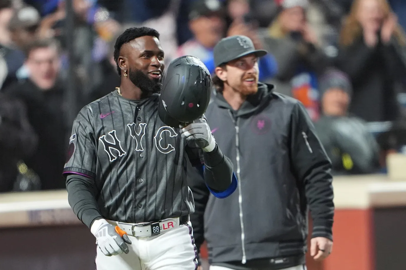 Luis Robert Jr. Sparks Mets’ Early Surge With Walk-Off Power in Flushing