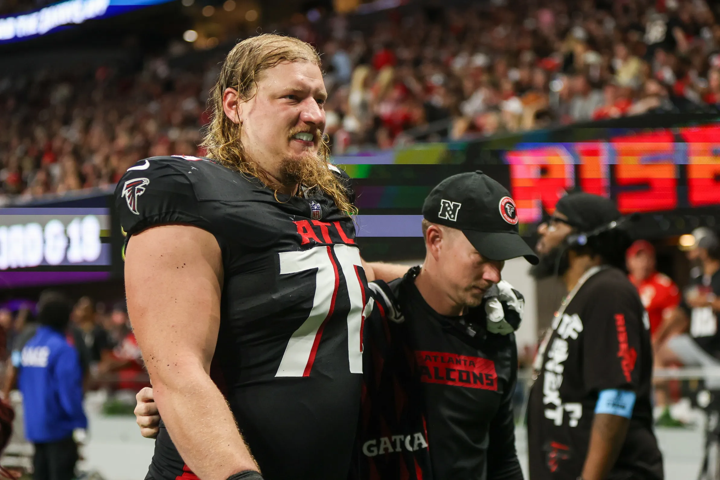 Falcons Transition at Right Tackle After Kaleb McGary’s Retirement