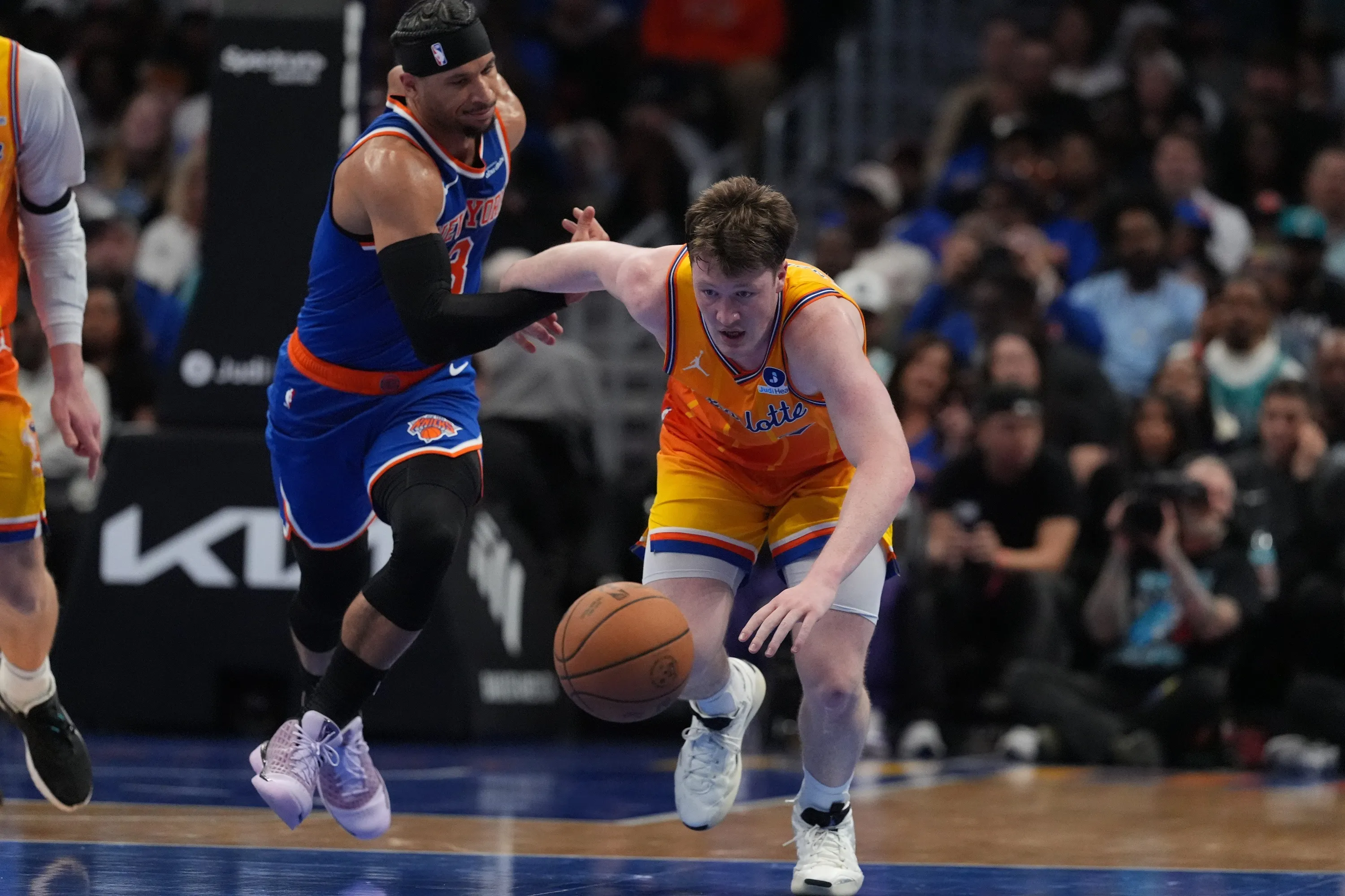 Hornets Dominate Knicks, Surge Continues Despite Play-In Pressure