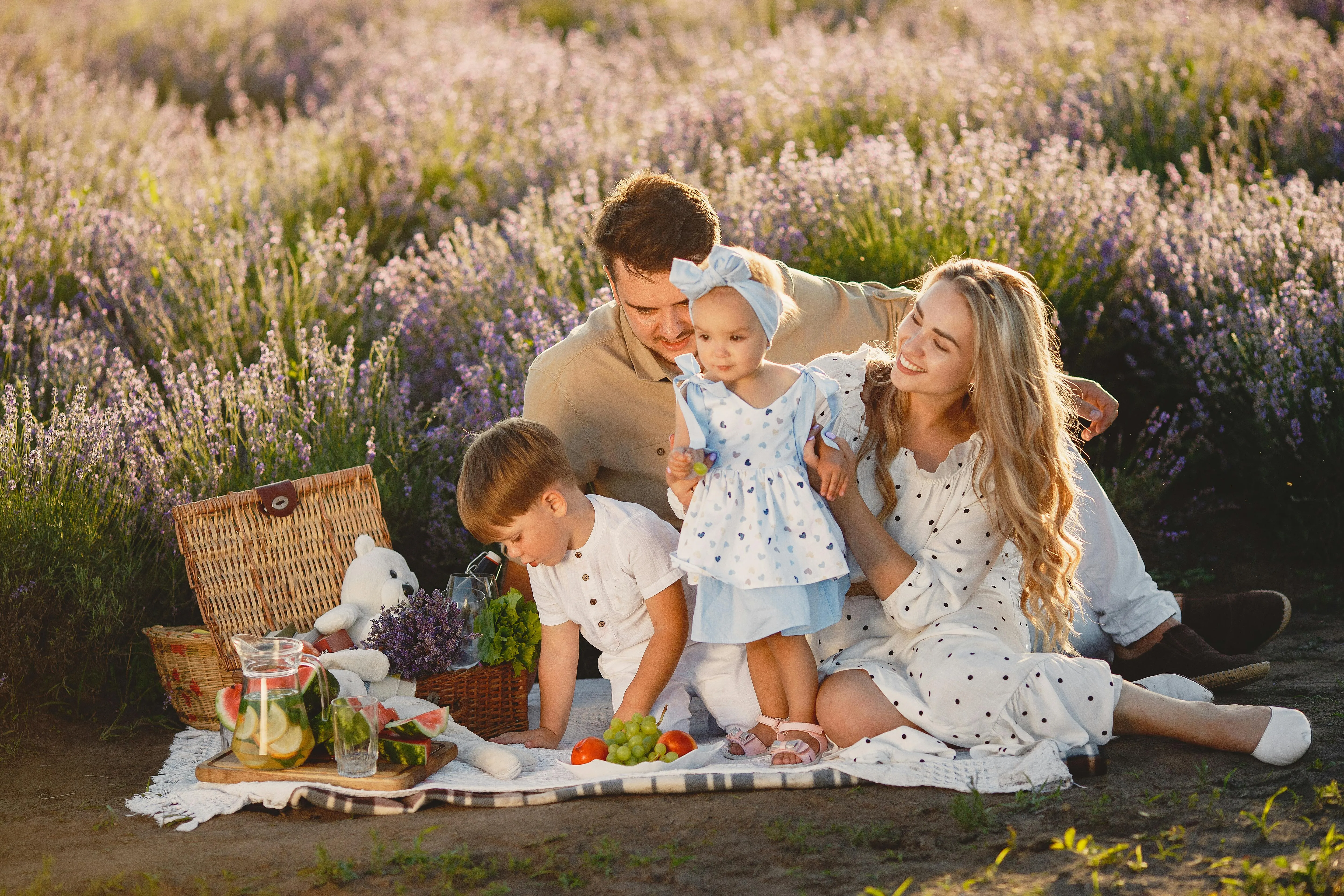 16 Things Every Family Did on Weekends in the 1950s That Are Gone Today