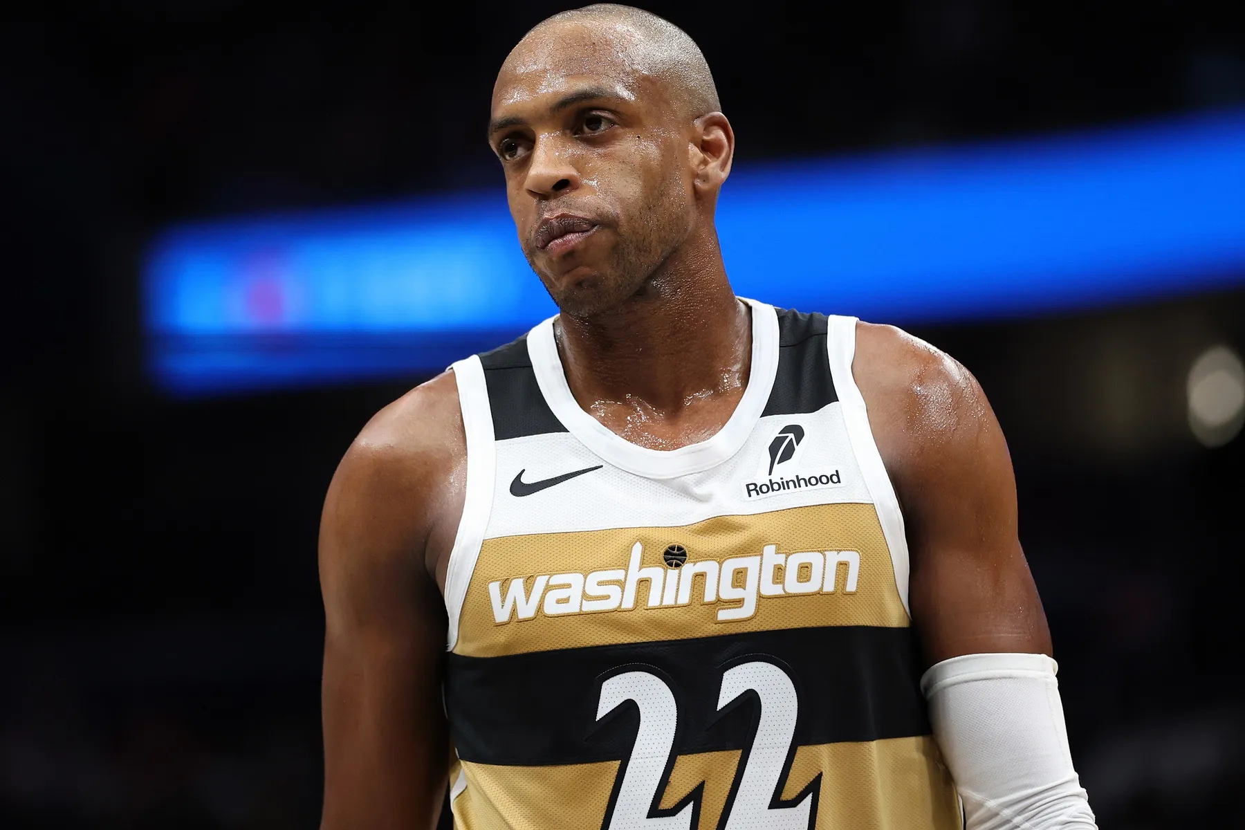 Mavericks Bet on Khris Middleton After Blockbuster Deadline Trade Sends Anthony Davis to Washington