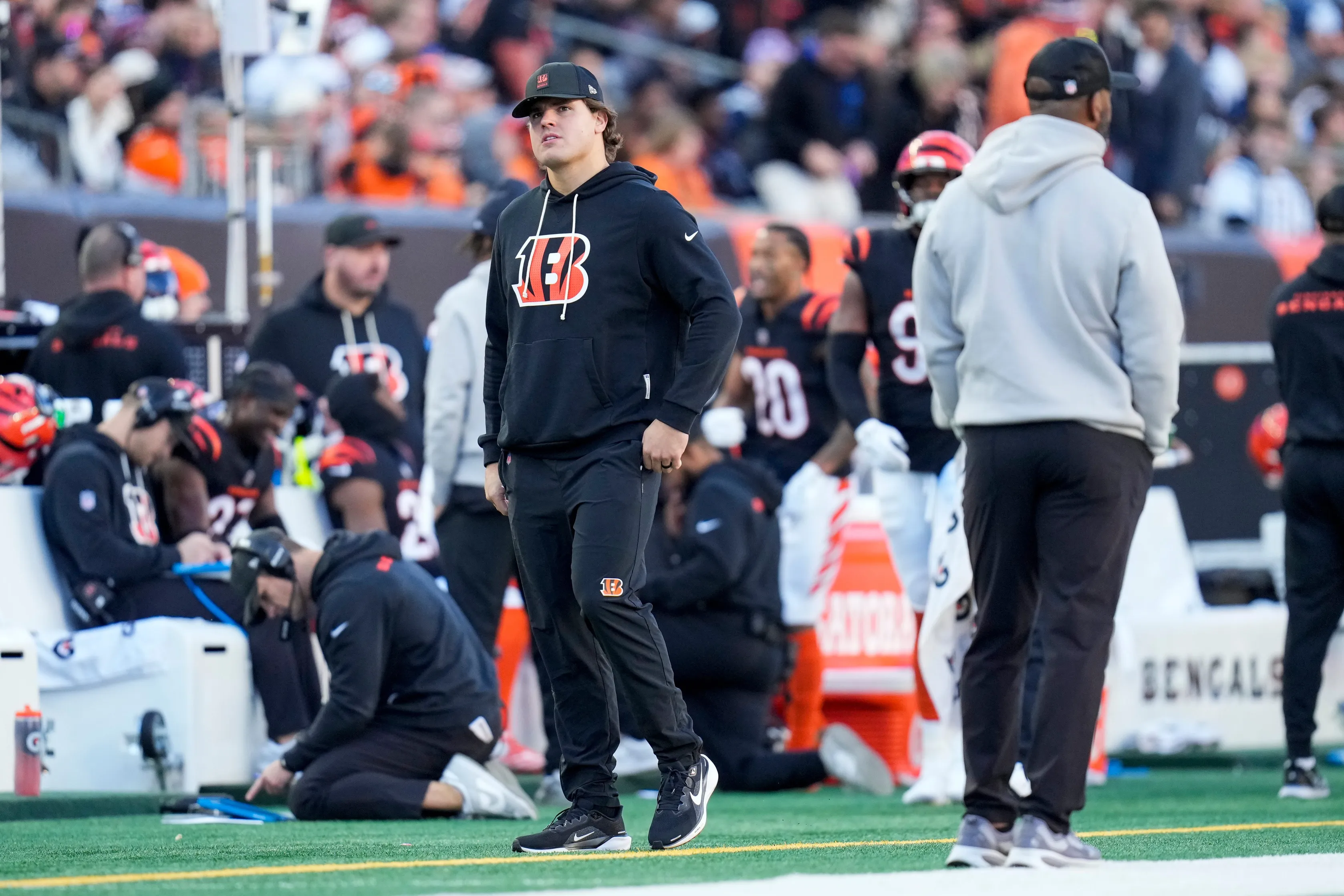 Bengals’ Late Collapse Followed by Hendrickson Injury Caps Difficult Week for Cincinnati