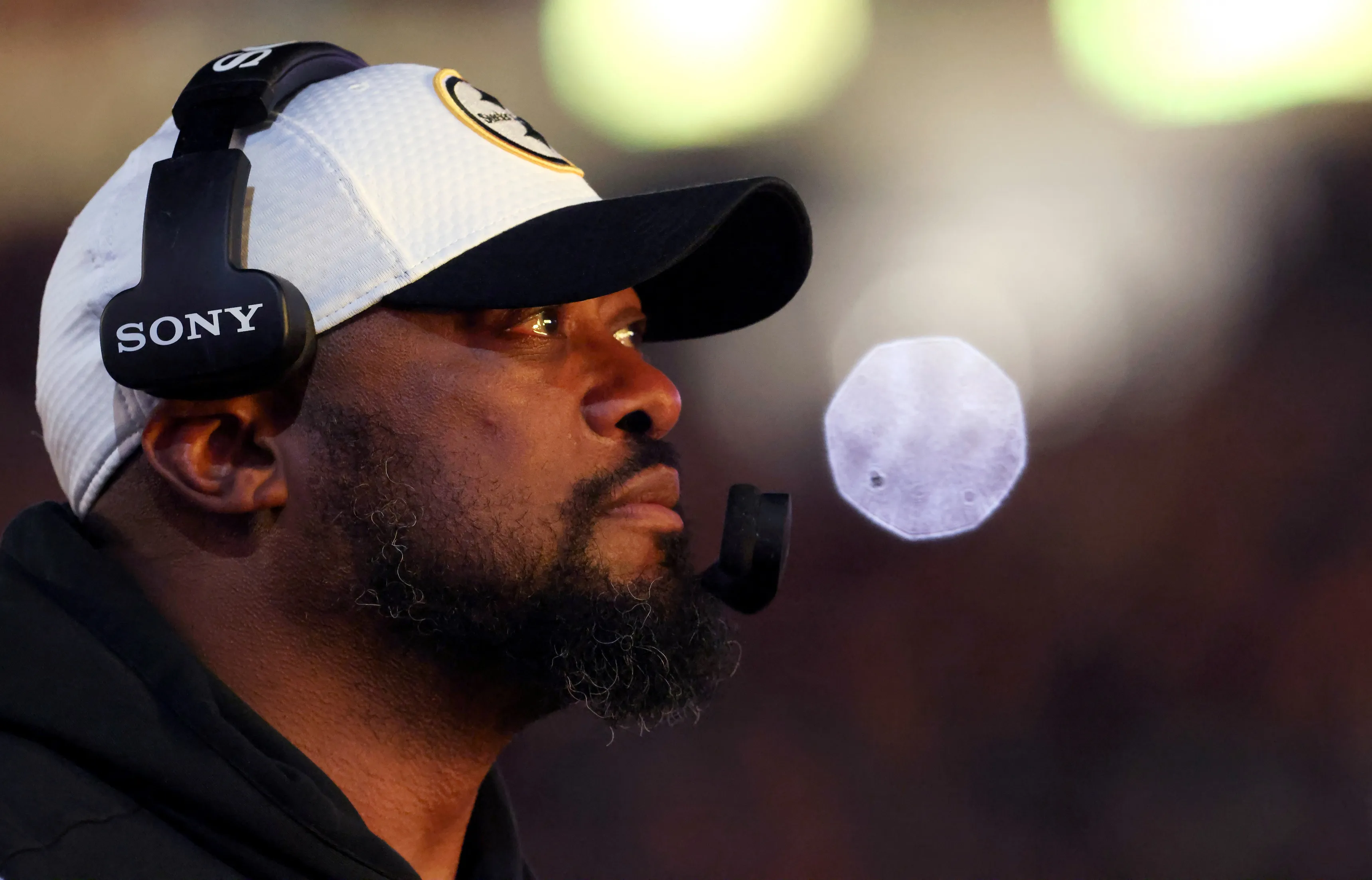 Tomlin Steps Away as Steelers Era Ends After Wild Card Collapse