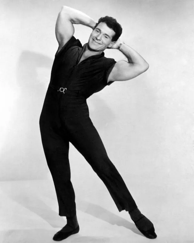 Photographer: Cliff Riddle, Hollywood on Wikimedia Commons 