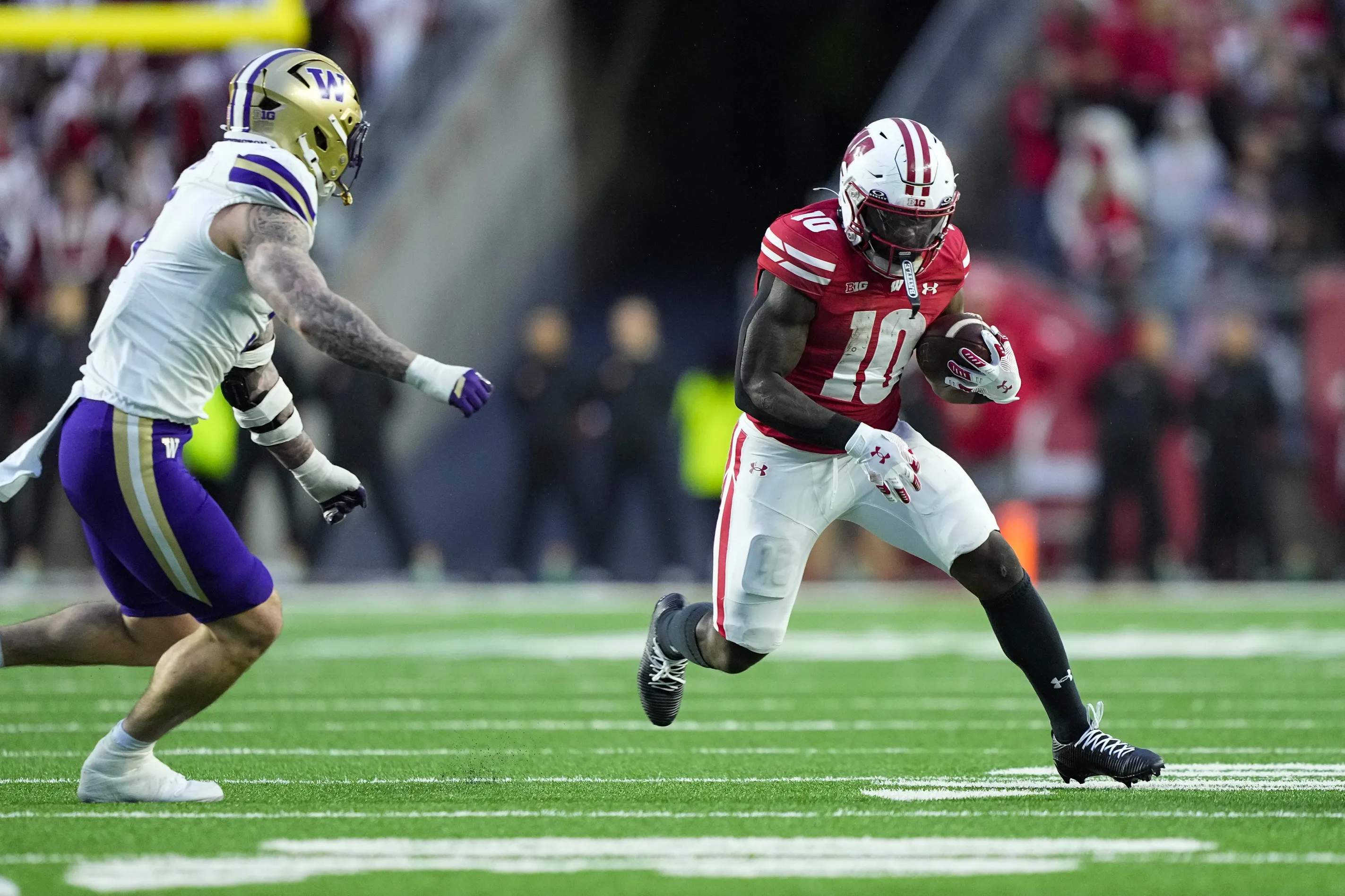 Wisconsin Running Back Gideon Ituka Injured in Loss to Indiana